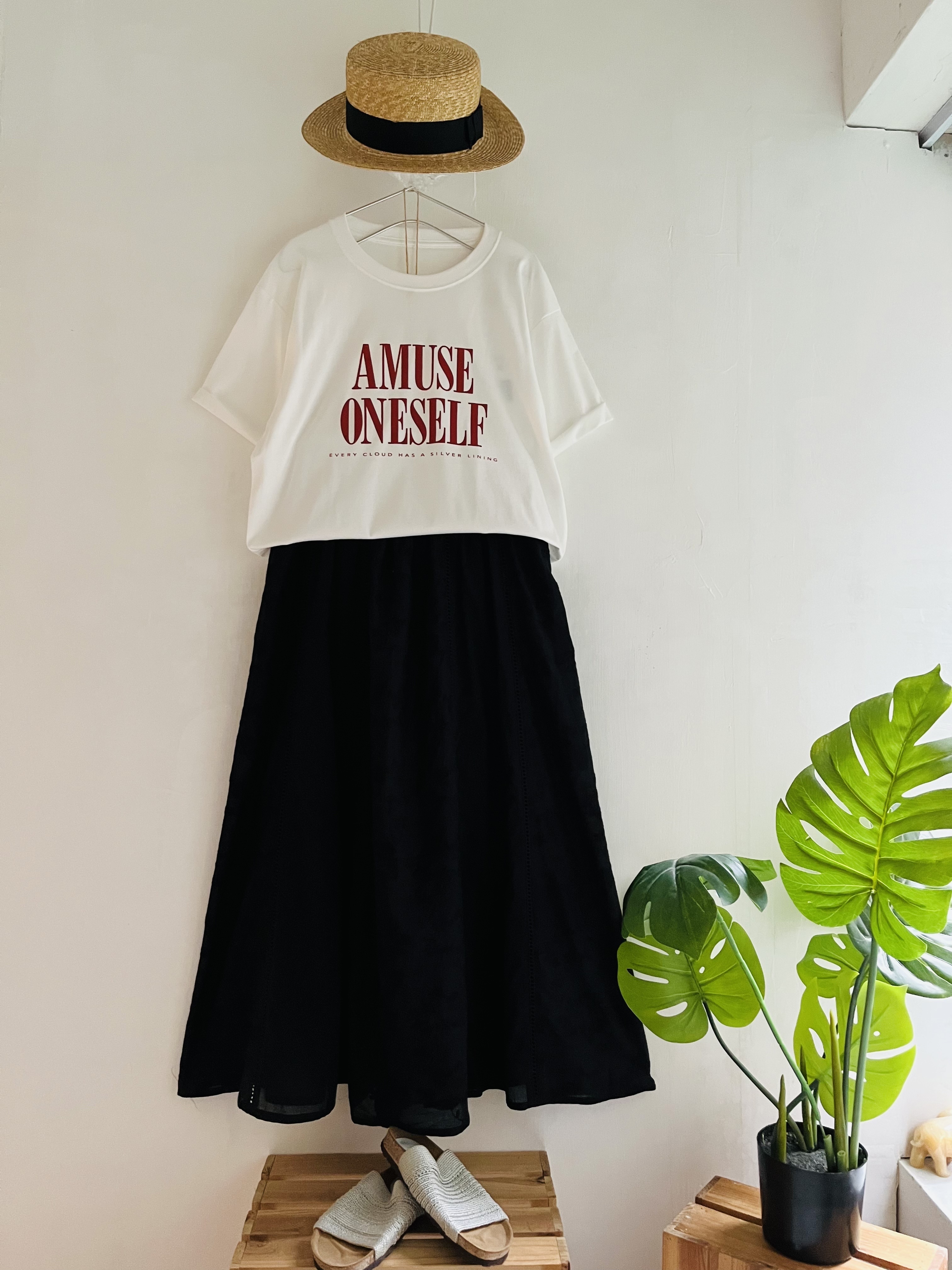 LUPILIEN黑色刺繡通花全橡筋裙