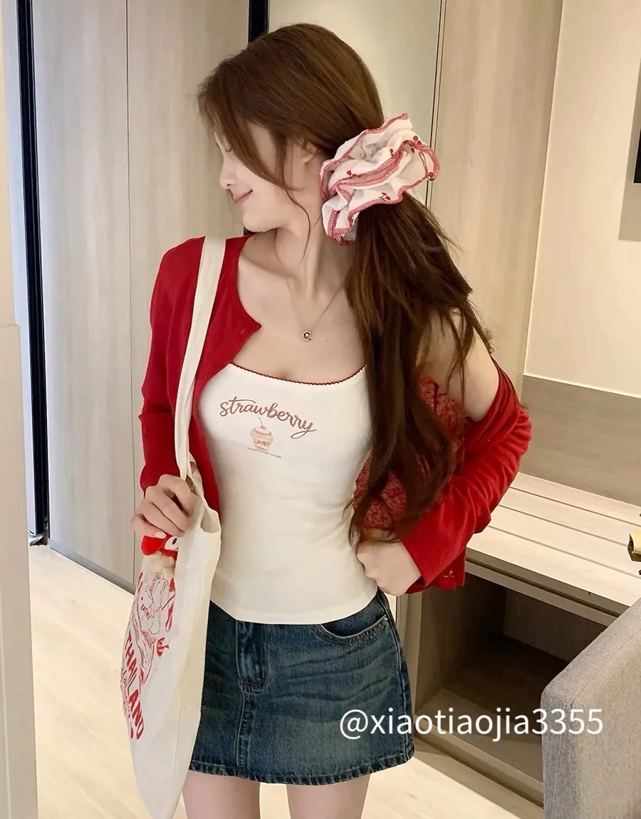 可愛圖案罩杯背心+排釦小外套