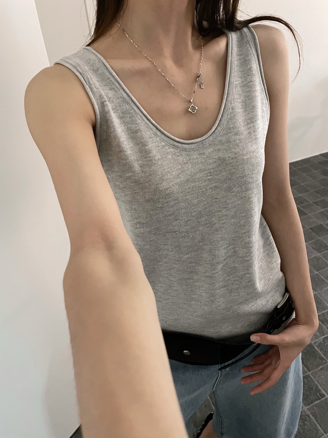 F163