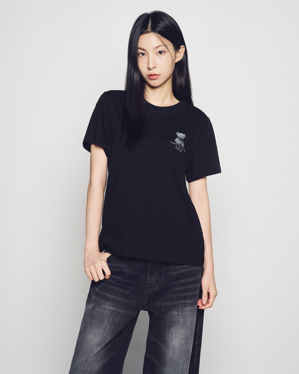 Q31 ADLV WOMAN FUZZY BEAR SHORT SLEEVE T-SHIRT - BLACK｜25FW-TP-SS-AW-WFE-BLK