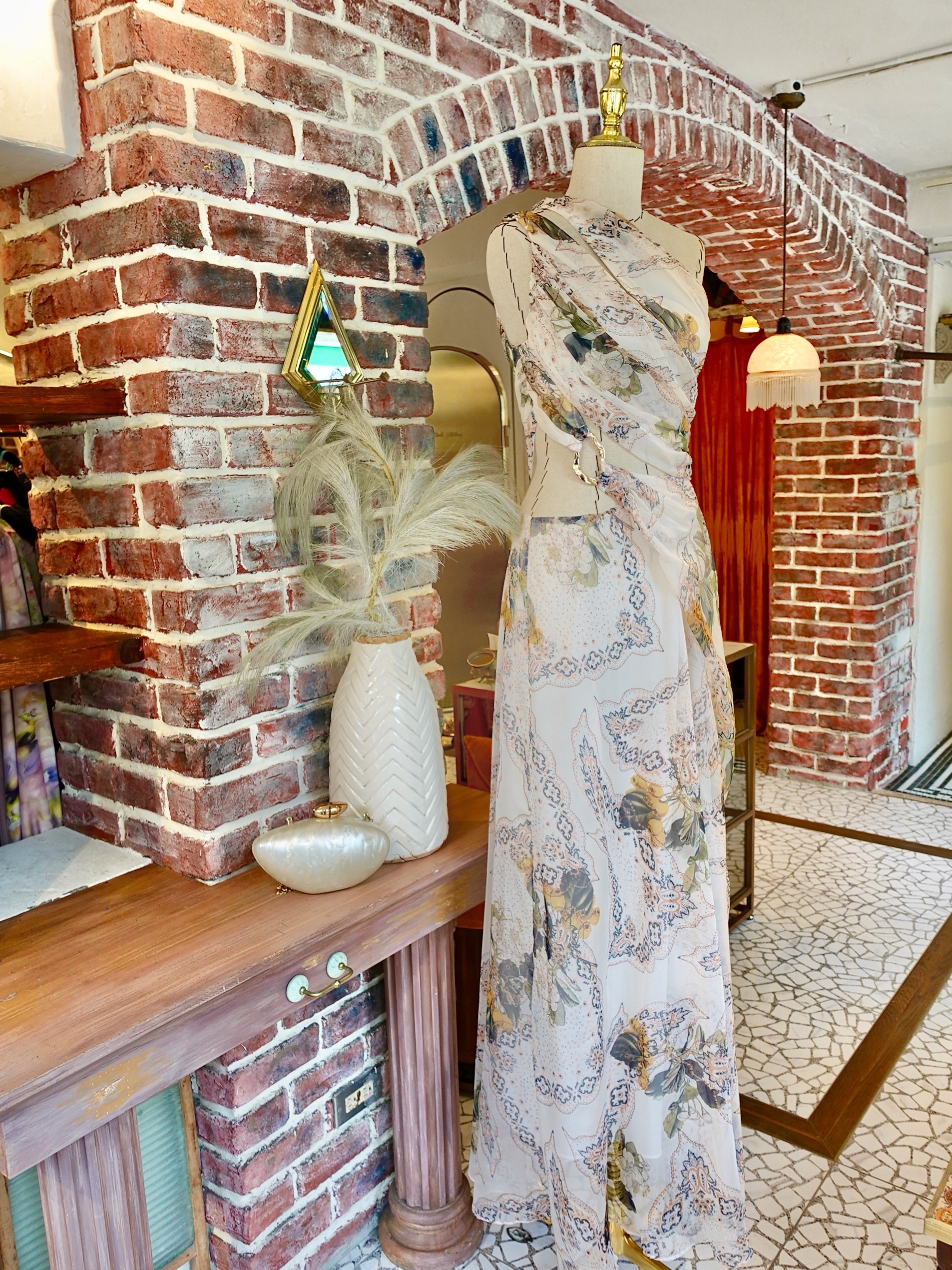 Little White米白色雪紡紗印花單肩Cutout 金屬飾環Dress