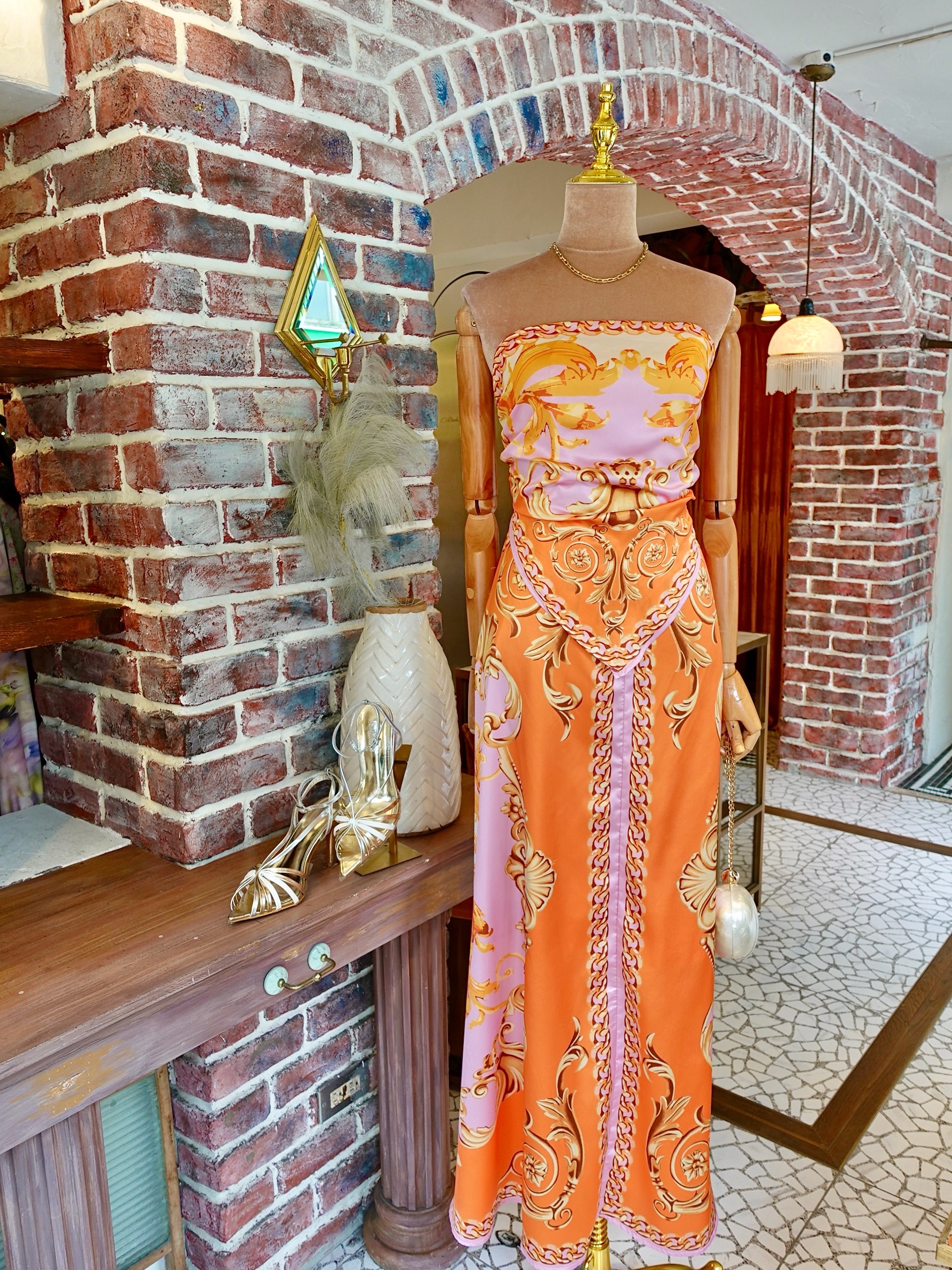 Orange橘色緞面印花Cutout露背Maxi Dress