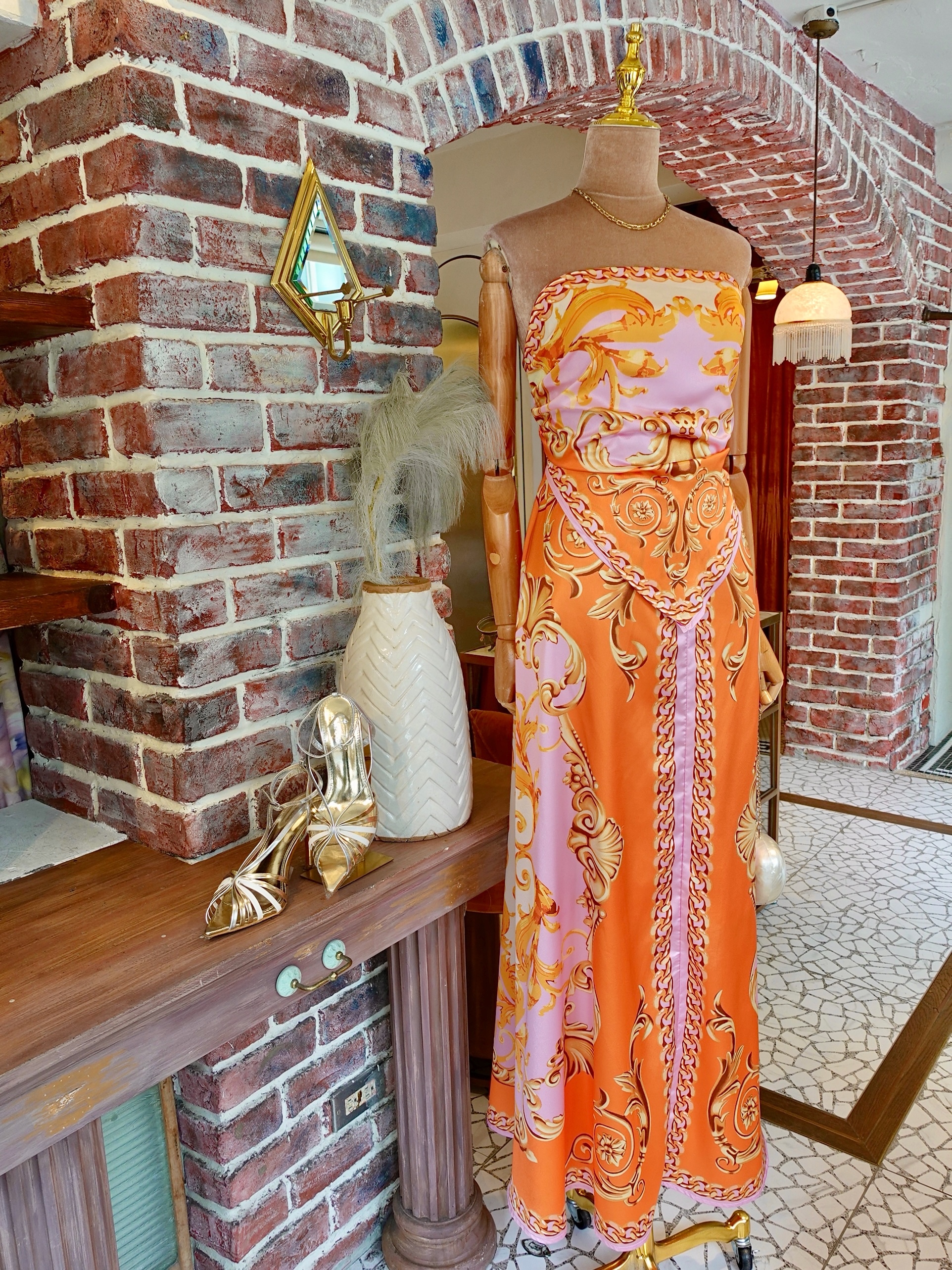 Orange橘色緞面印花Cutout露背Maxi Dress