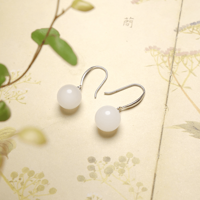 CHN-JJG0617-203 天山雪蓮玉耳鉤 約10mm (包盒包證書) (A3)