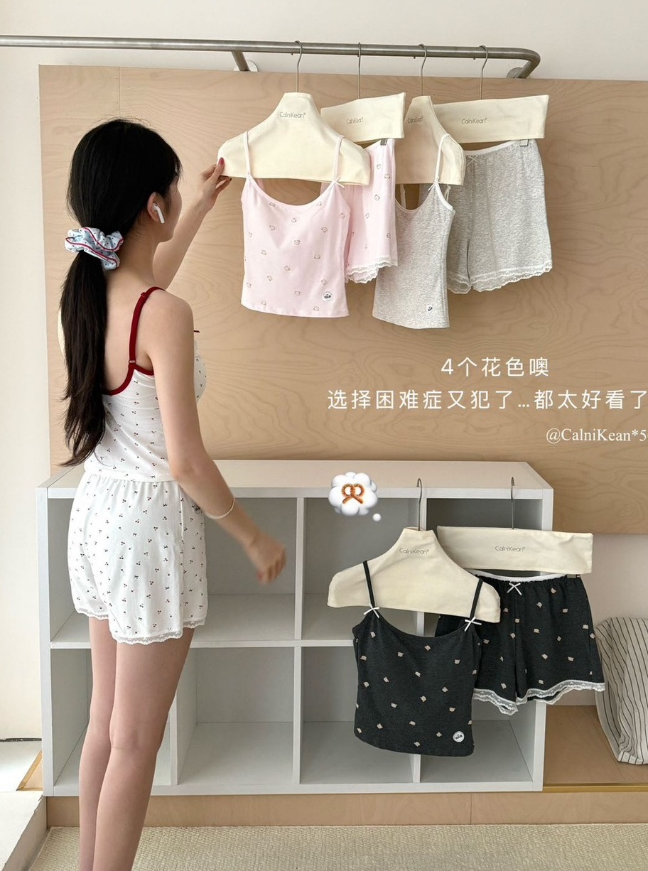 小櫻桃圖案睡衣+小櫻桃短褲