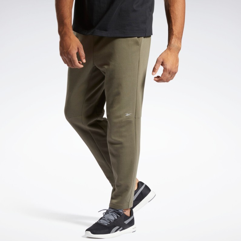 REEBOK 長褲 軍綠色 訓練 運動褲 男 HE9597