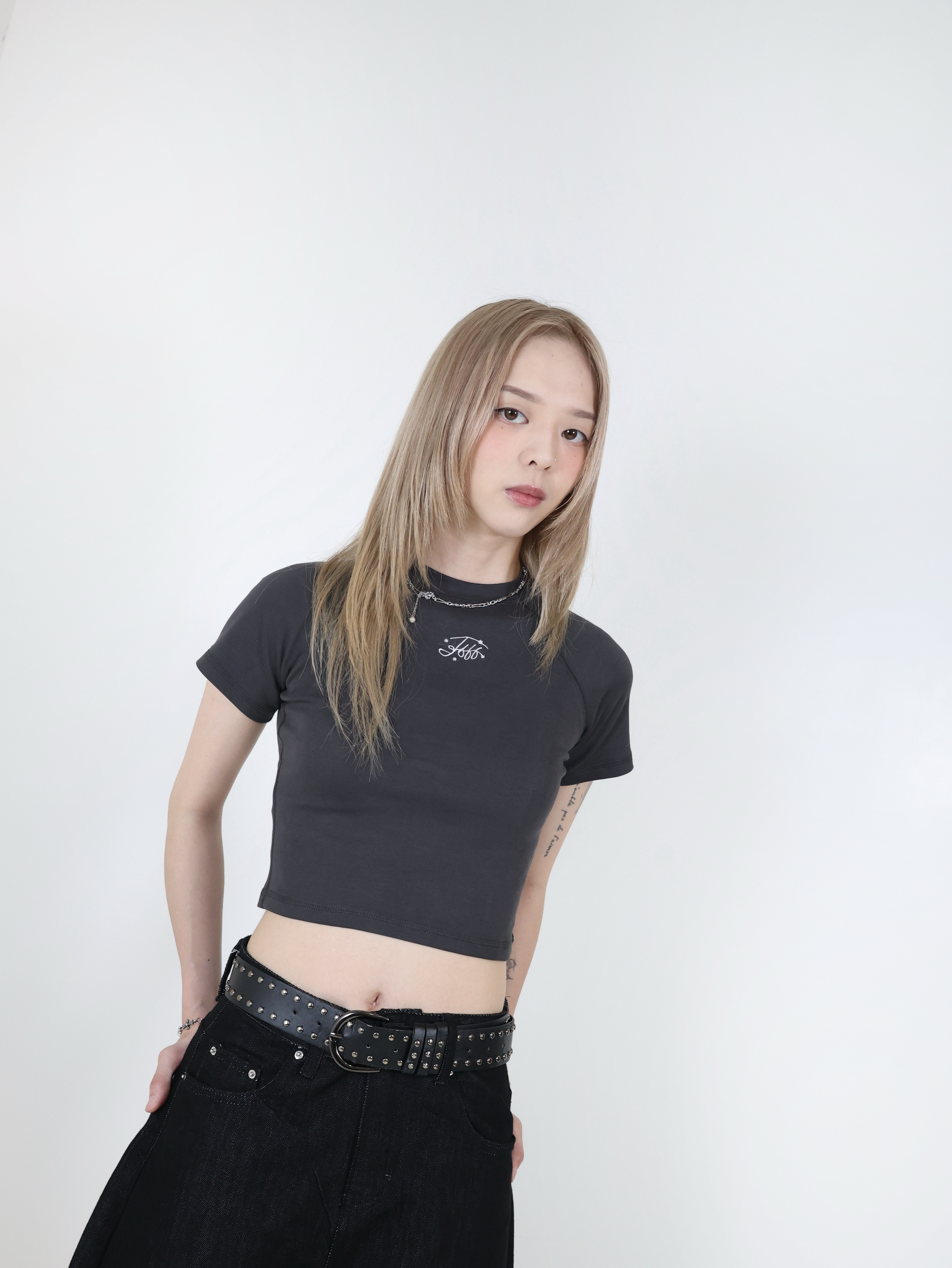 （現貨）FASHIONJUMP Meteor FFF Embroidery Crop Top / 流星FFF 刺繡 短版上衣 女版 圓領 短袖 FGBN01