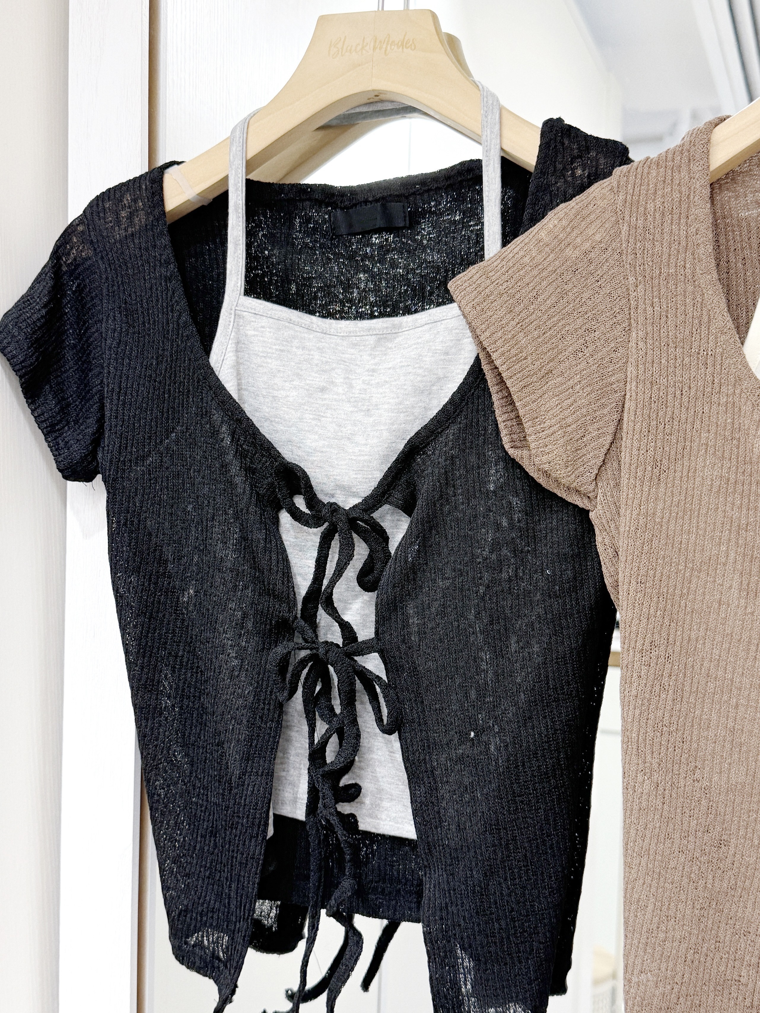 T1577｜透膚感+1 茶色系掛頸背心連雙綁帶假兩件上衣