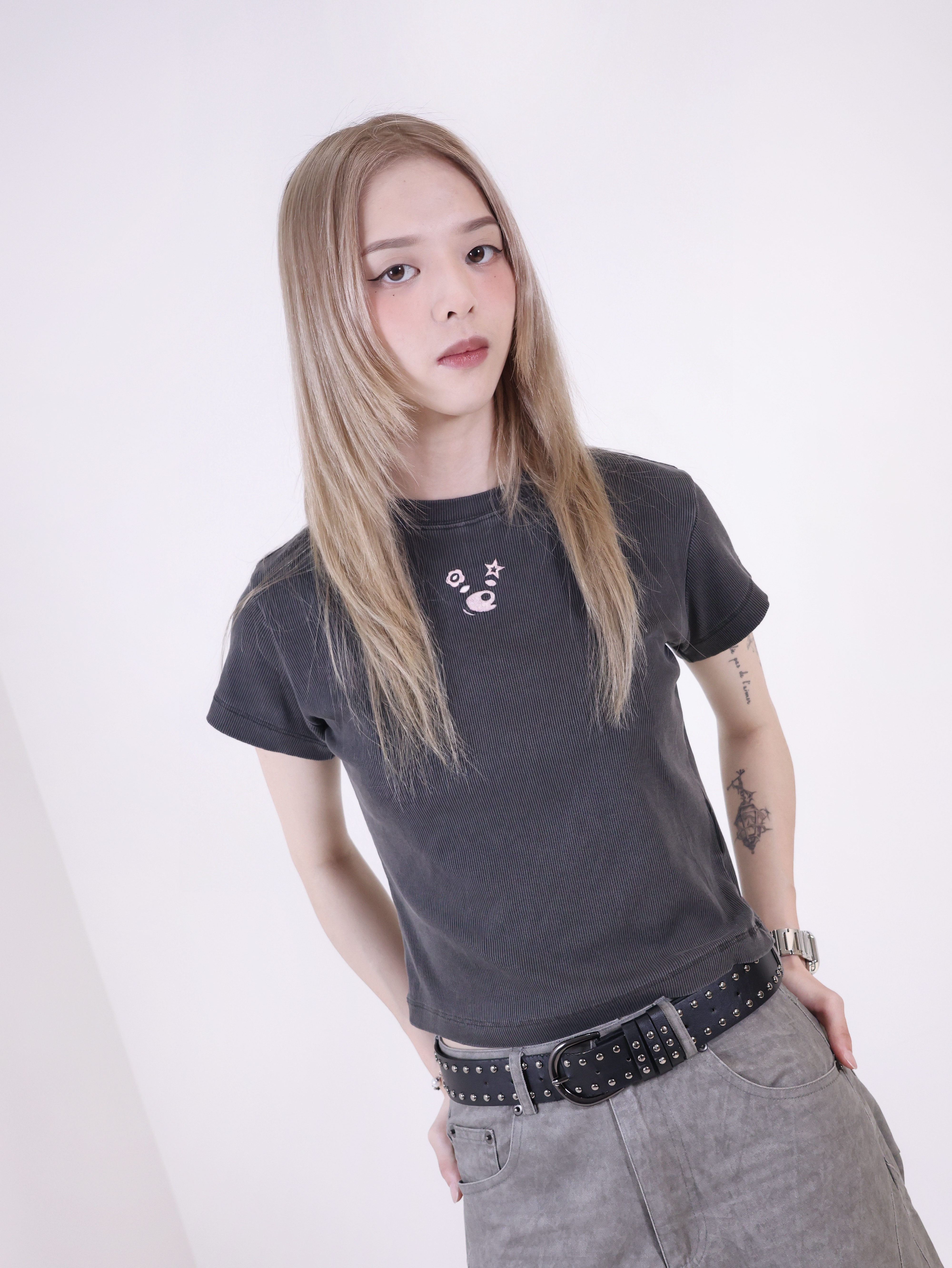 （現貨） FASHIONJUMP Washed Ribbed Crop Top / E Puppy 快樂小狗 水洗刺繡 短版tee 女生 短版 FGBN02
