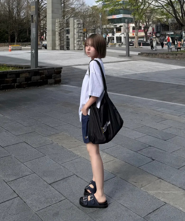 【OWN】National Geographic 國家地理 短袖 上衣 短褲 提包 三件組 包包 肩背 側背 休閒 快乾 排汗 不分男女 黑色 白色 N262UPB900099 N262UPB900010