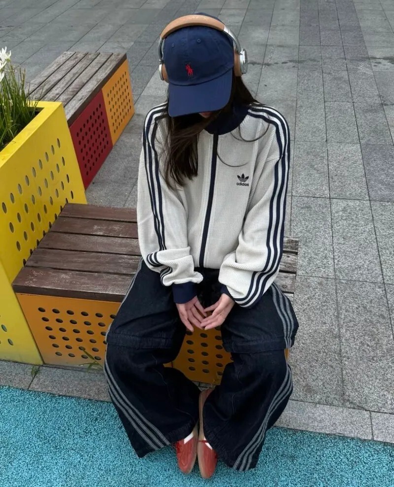 <快速出貨> Adidas 華夫格外套 金珉奎/邊伯賢同款 灰白藍
