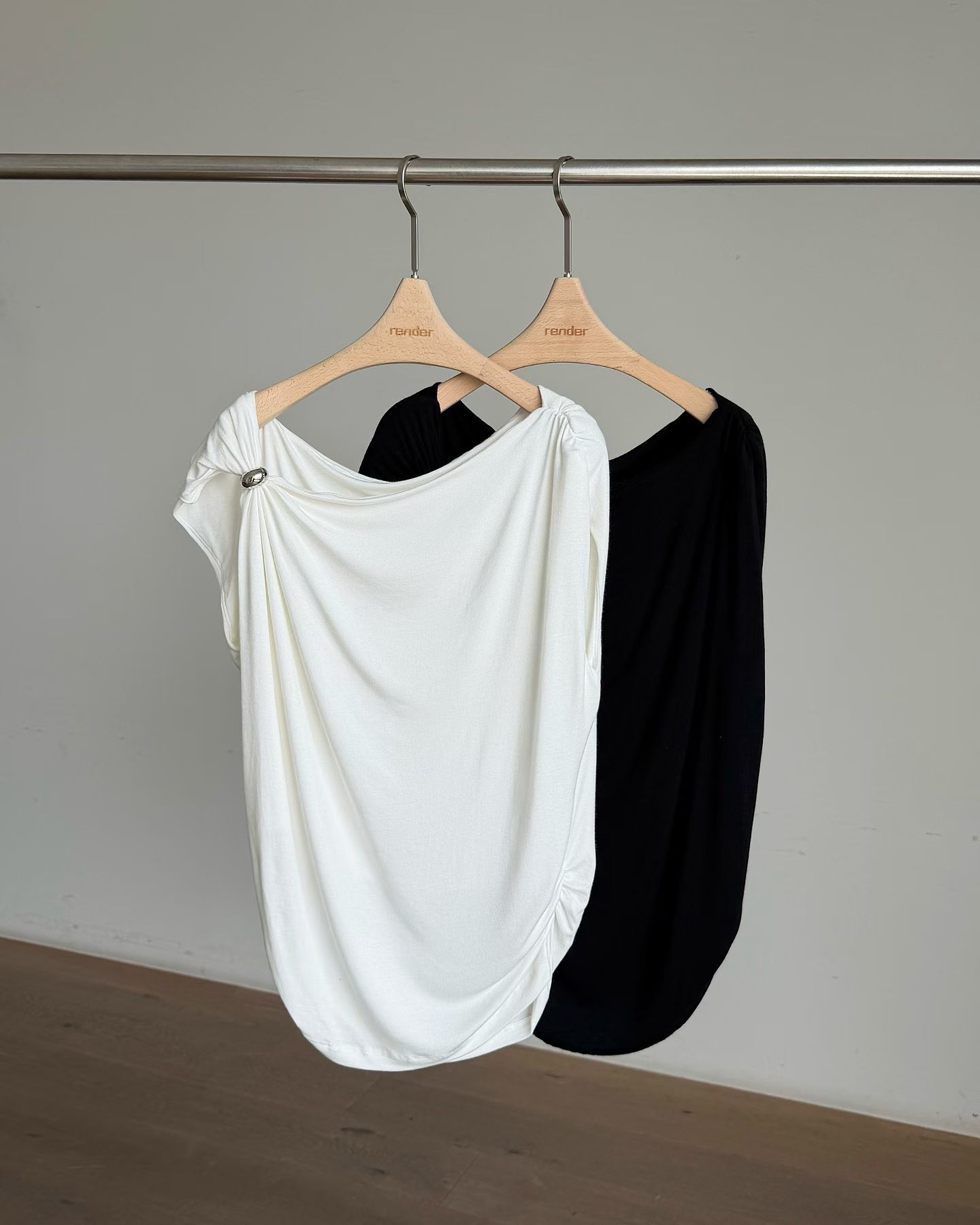 RD2632 Shirring Decor Tee