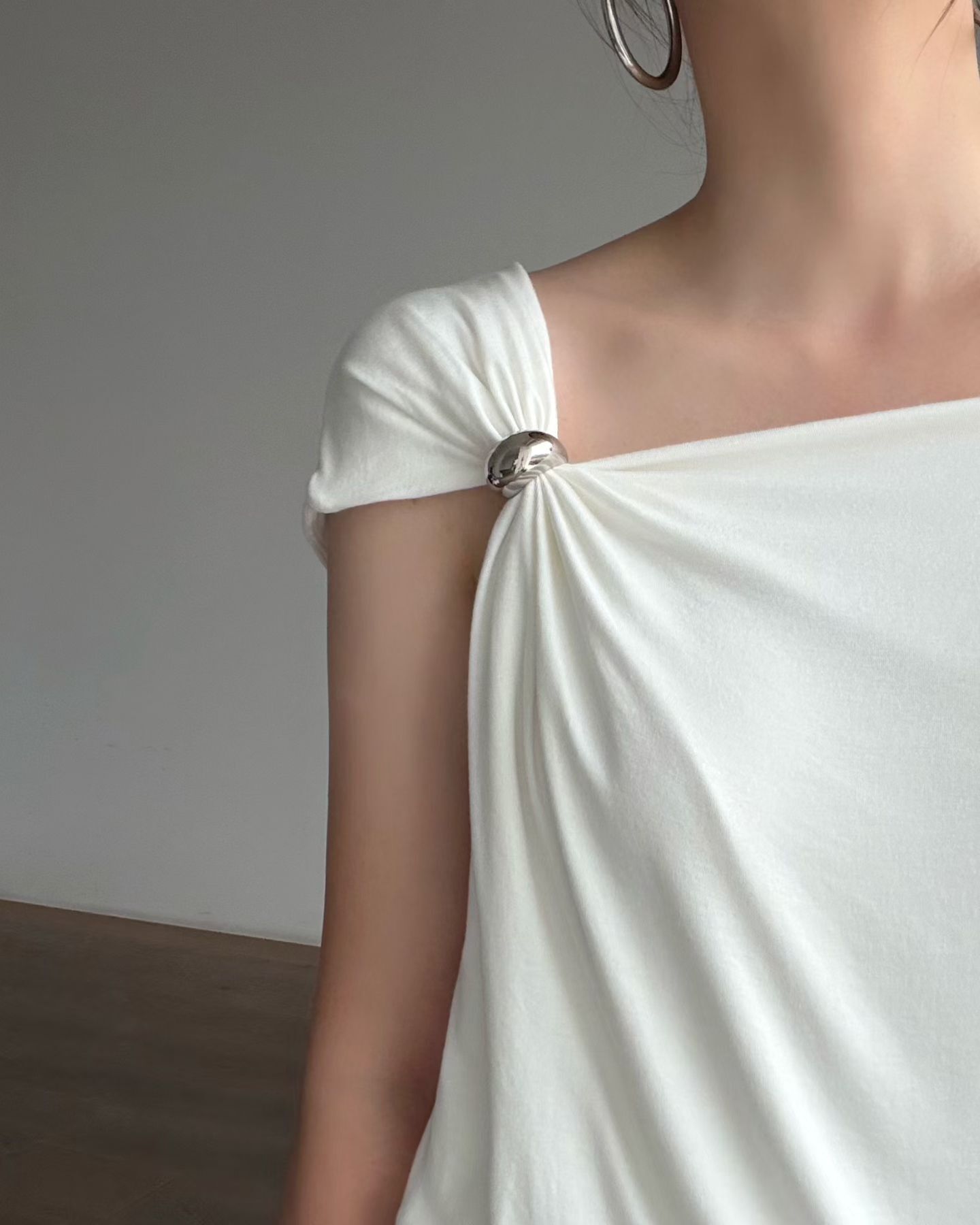 RD2632 Shirring Decor Tee