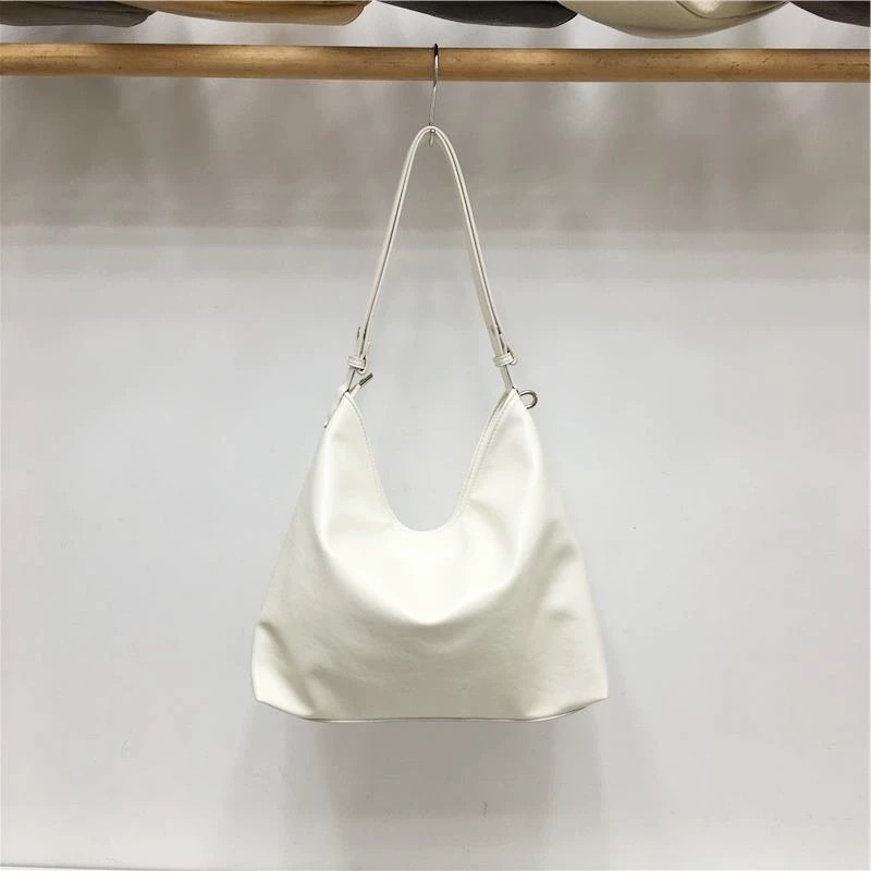 韓國必備油蠟質感軟皮托特包
