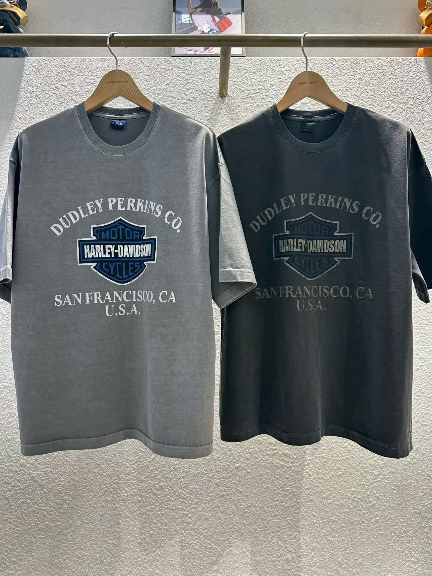 英文字圖案短袖Tee AUDAU-025T