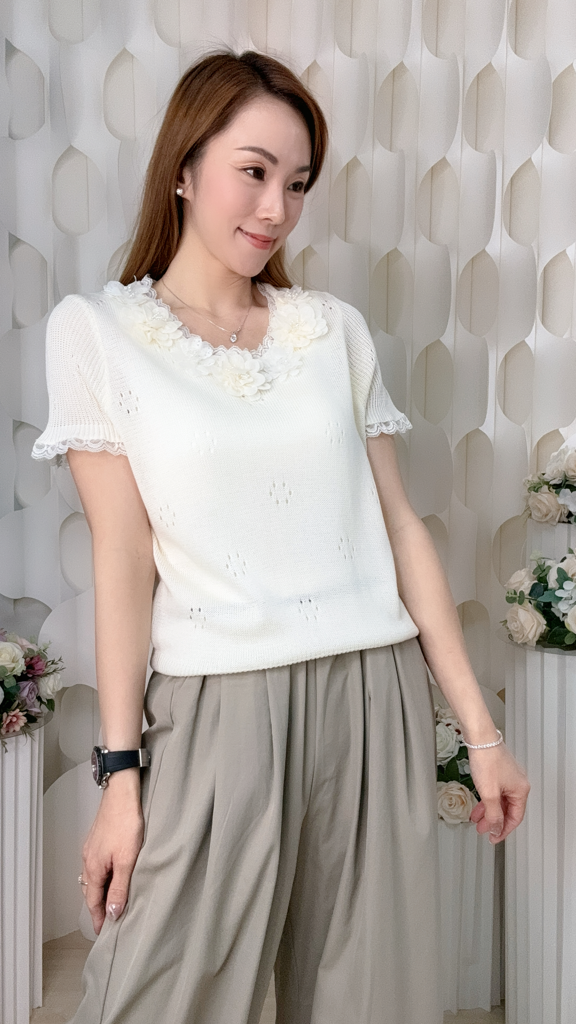 蕾絲邊衣領立體花花棉綫上衣 (胸34-50 腰34-50 長22吋) LA26172 #1606clo