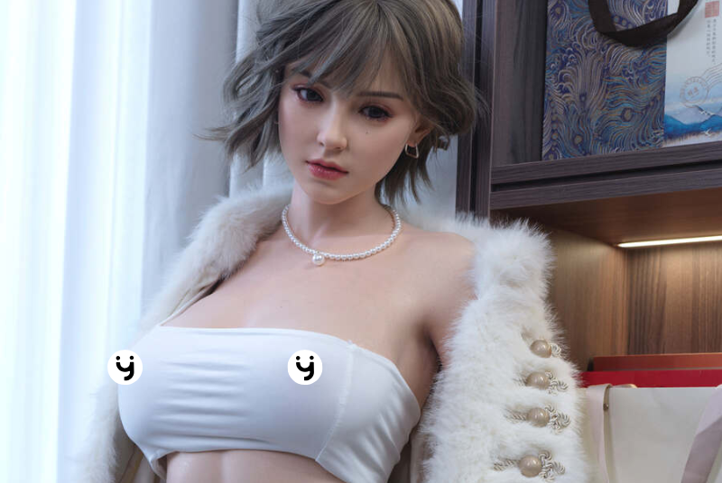 Lexy 成人娃娃穿淺色內衣