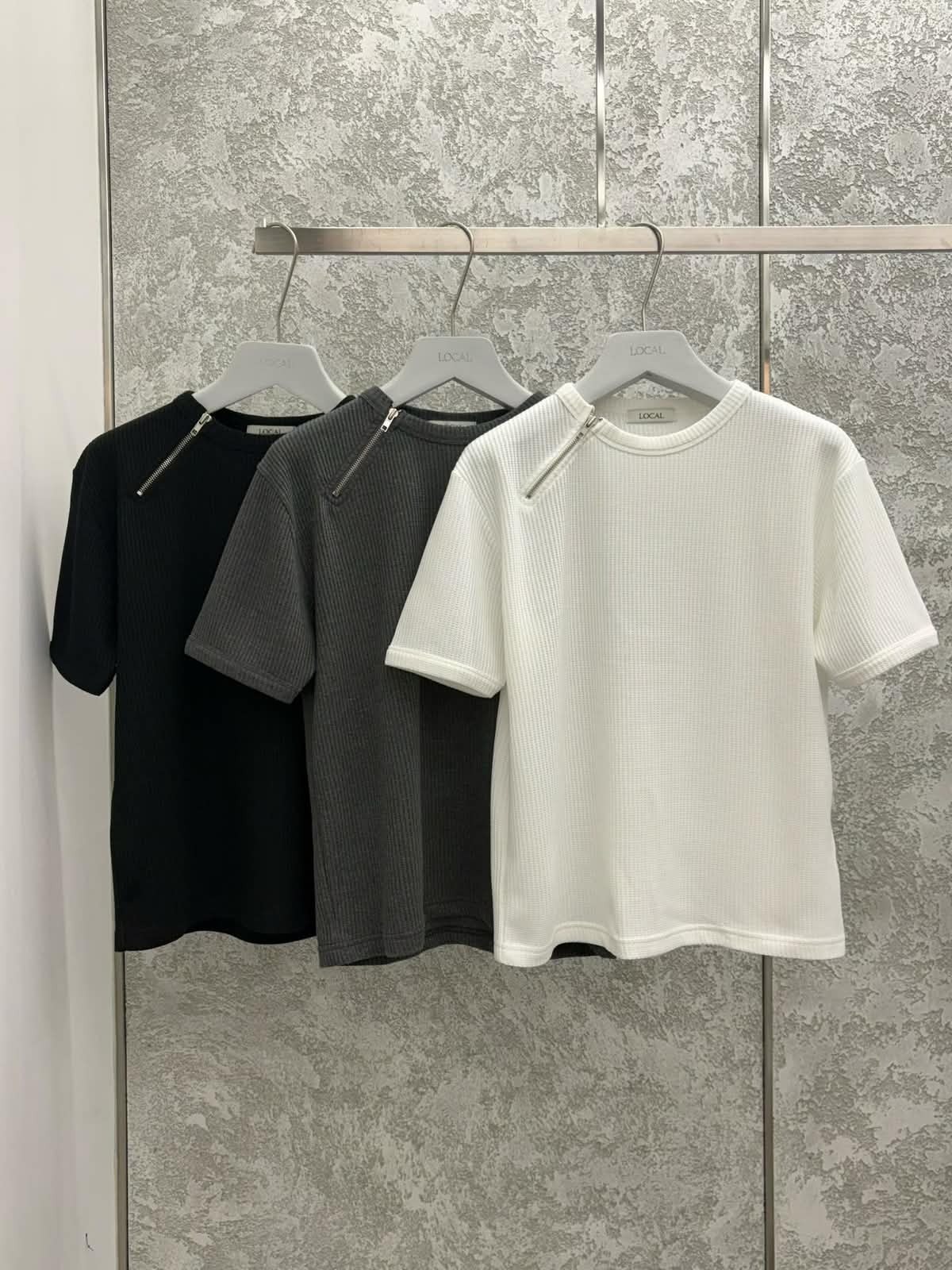 暗直紋拉鍊短袖Tee LOCAL-029T