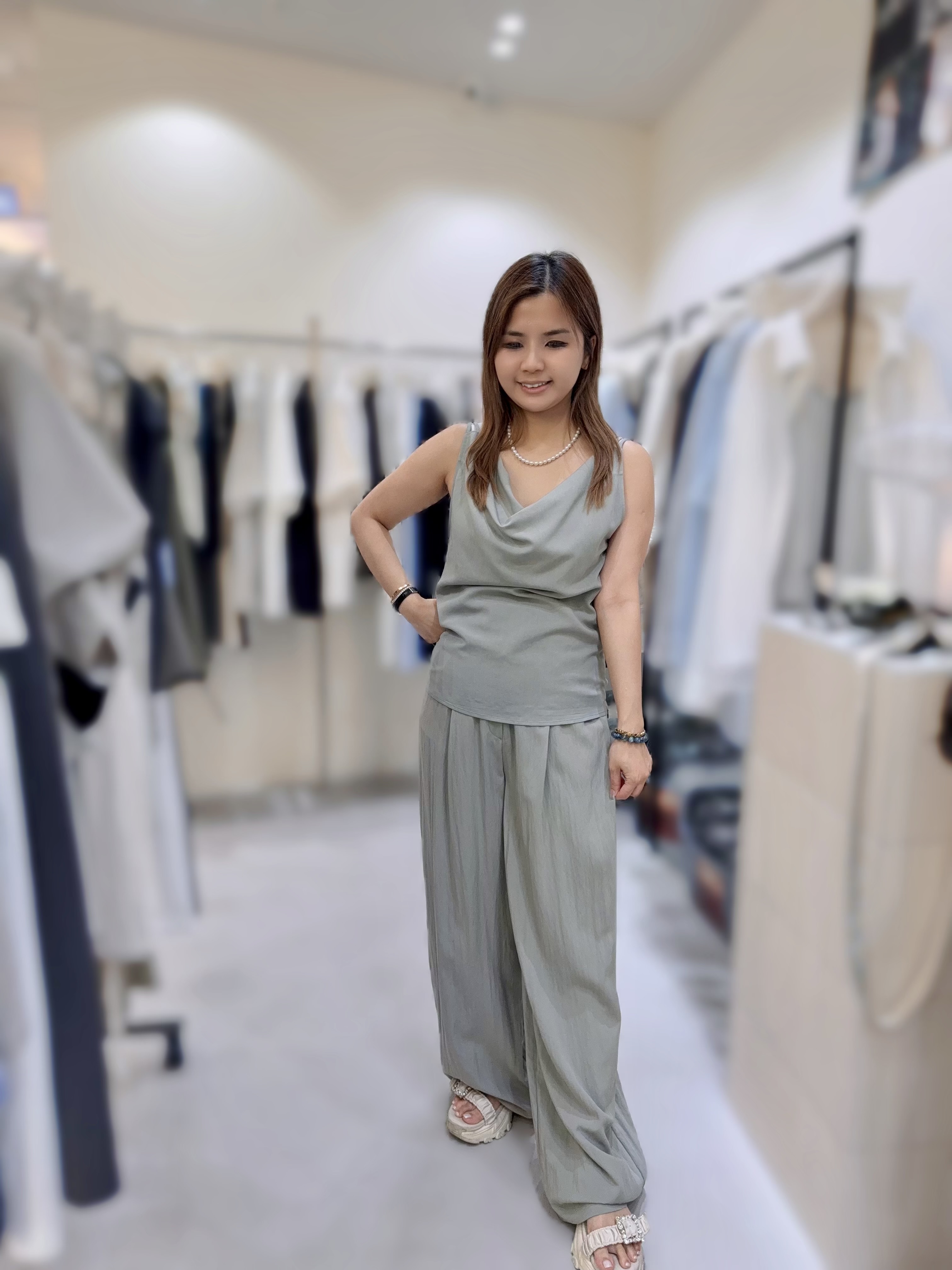 CE13 <下身> 腰26-33 HIP45 長40.5 $599 (一口價)