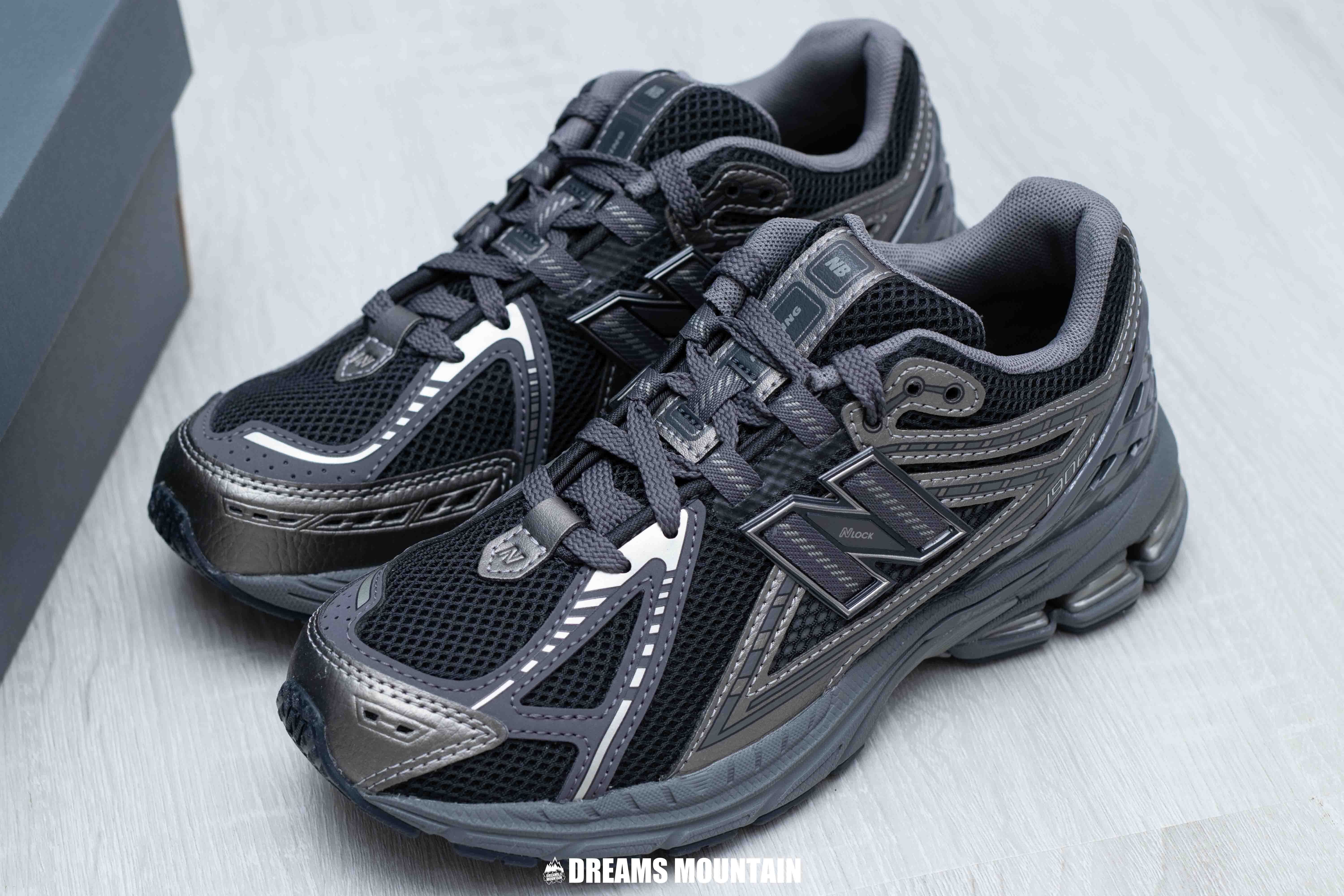 【預訂】NEW BALANCE 1906R 黑色-GS