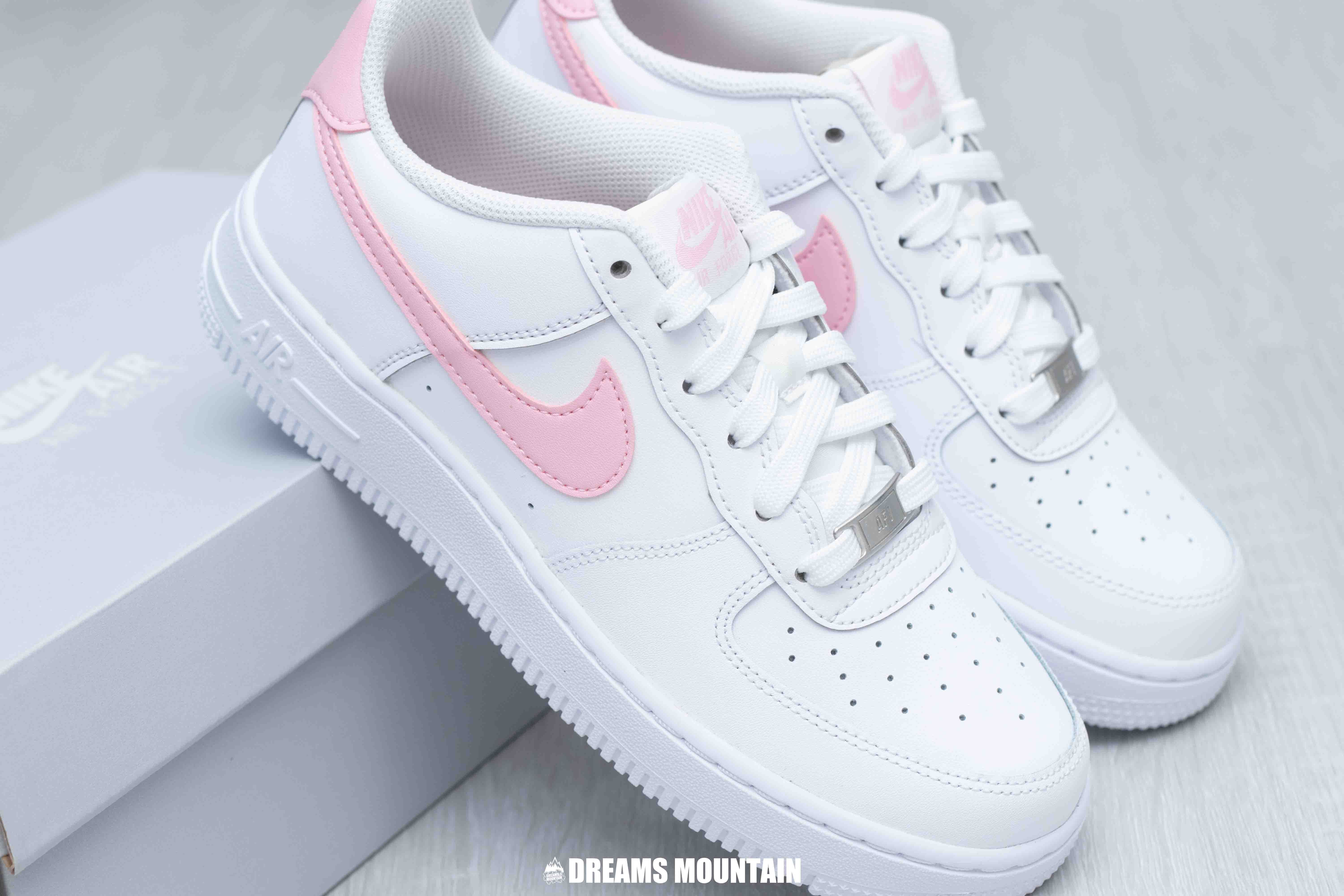 【預訂】NIKE AIR FORCE 1 白柔粉-GS