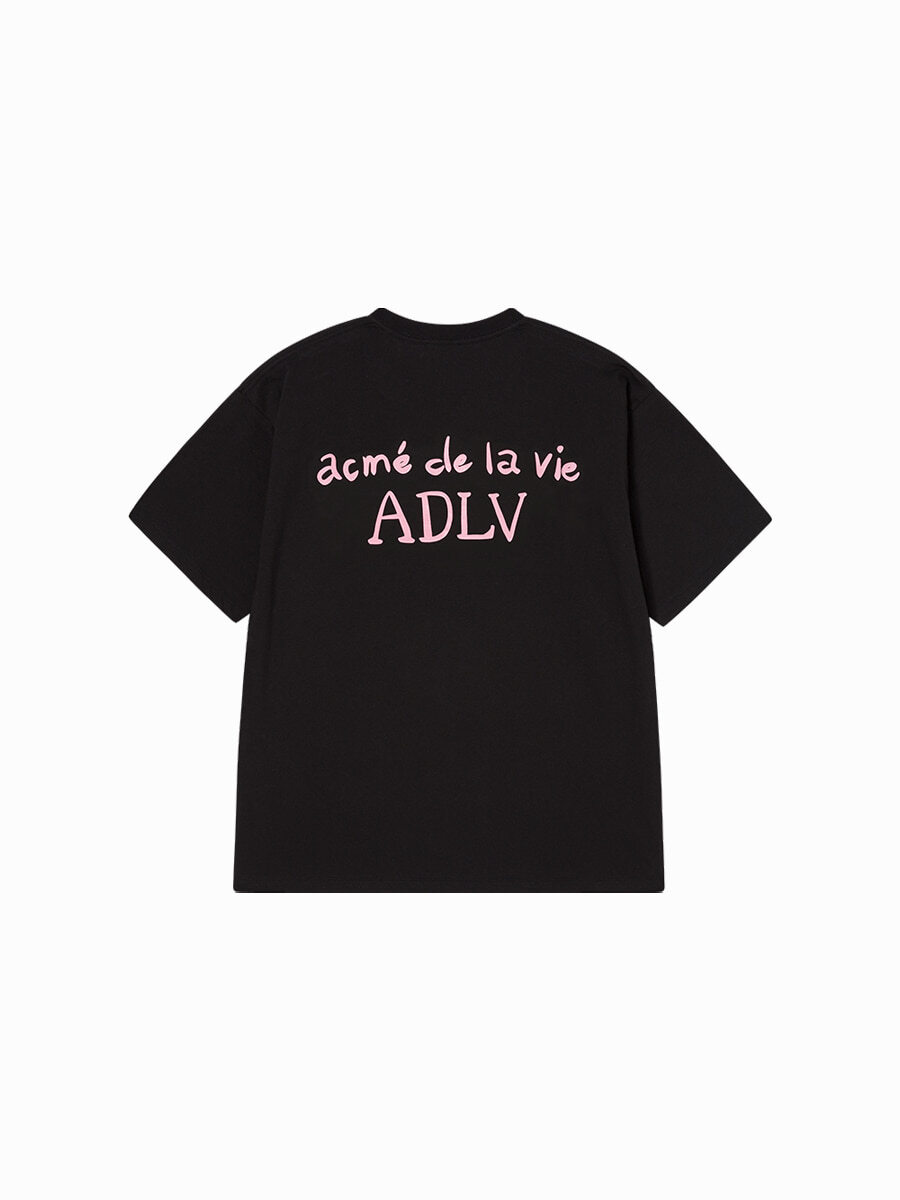 Q52 ADLV CURSIVE LOGO SHORT SLEEVE T-SHIRT - BLACK｜26SS-TP-SS-LS-CRS