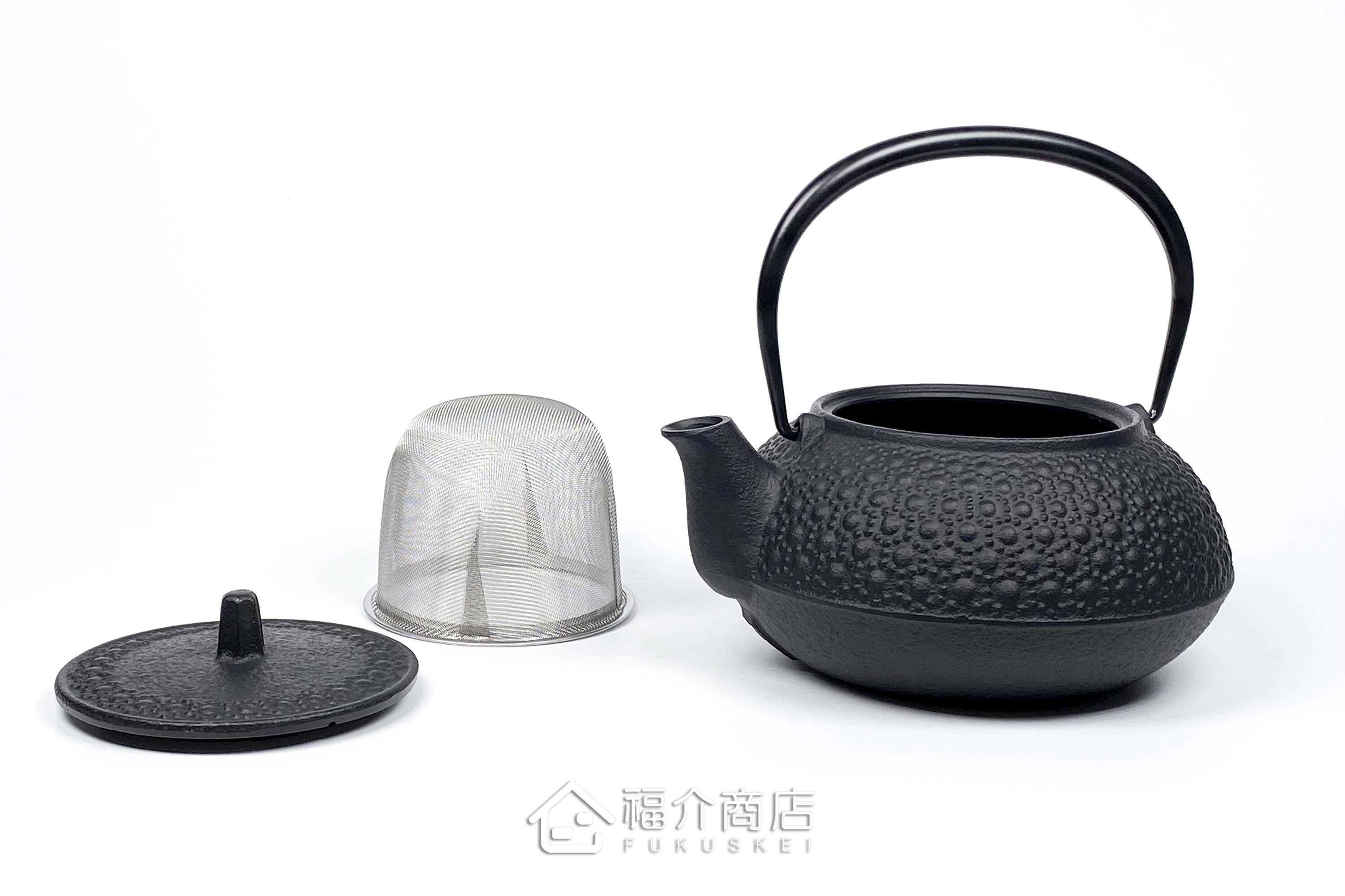 泡茶用的黑色鐵壺