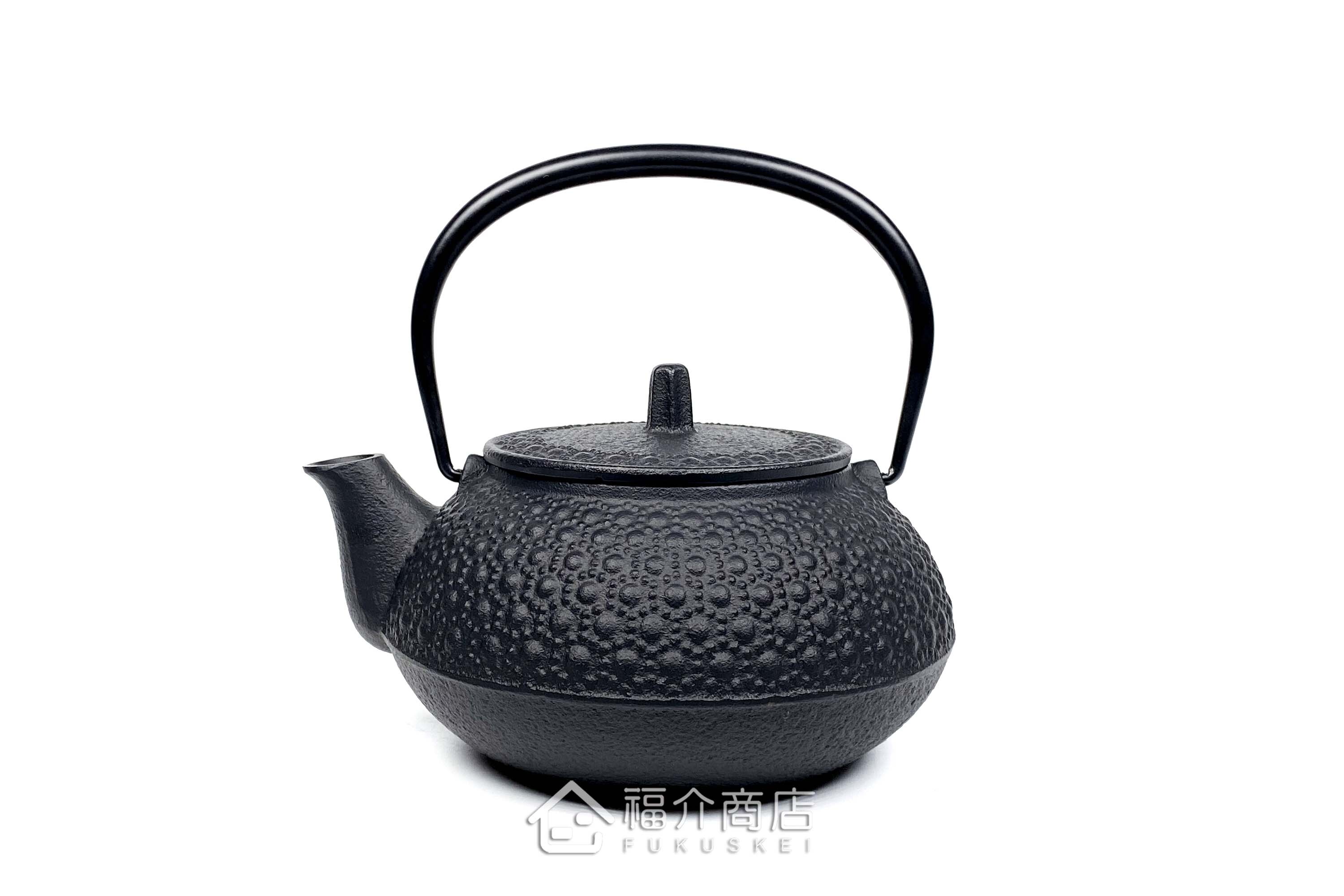 泡茶用的黑色鐵壺