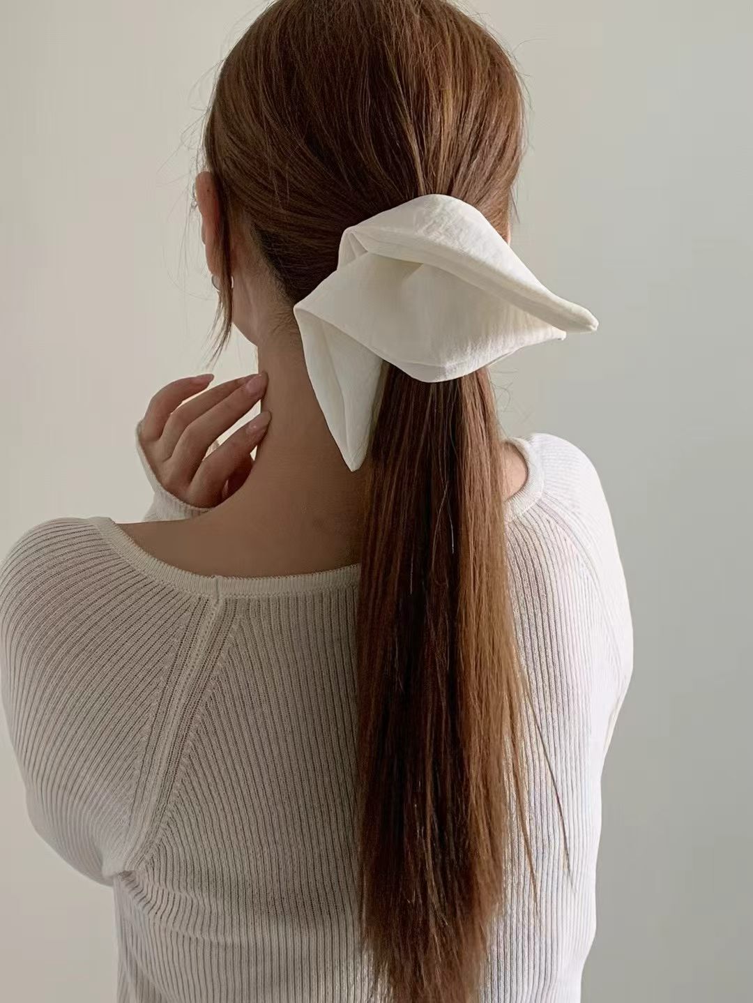 H139 Cloud Scrunchie