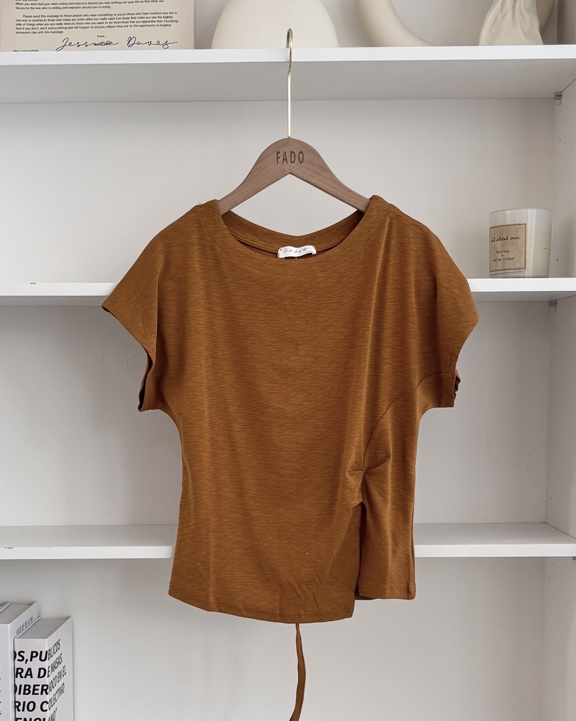法朵Fado shop｜ 心機美背✨後鏤空綁帶抽繩修身上衣 0215173 四色