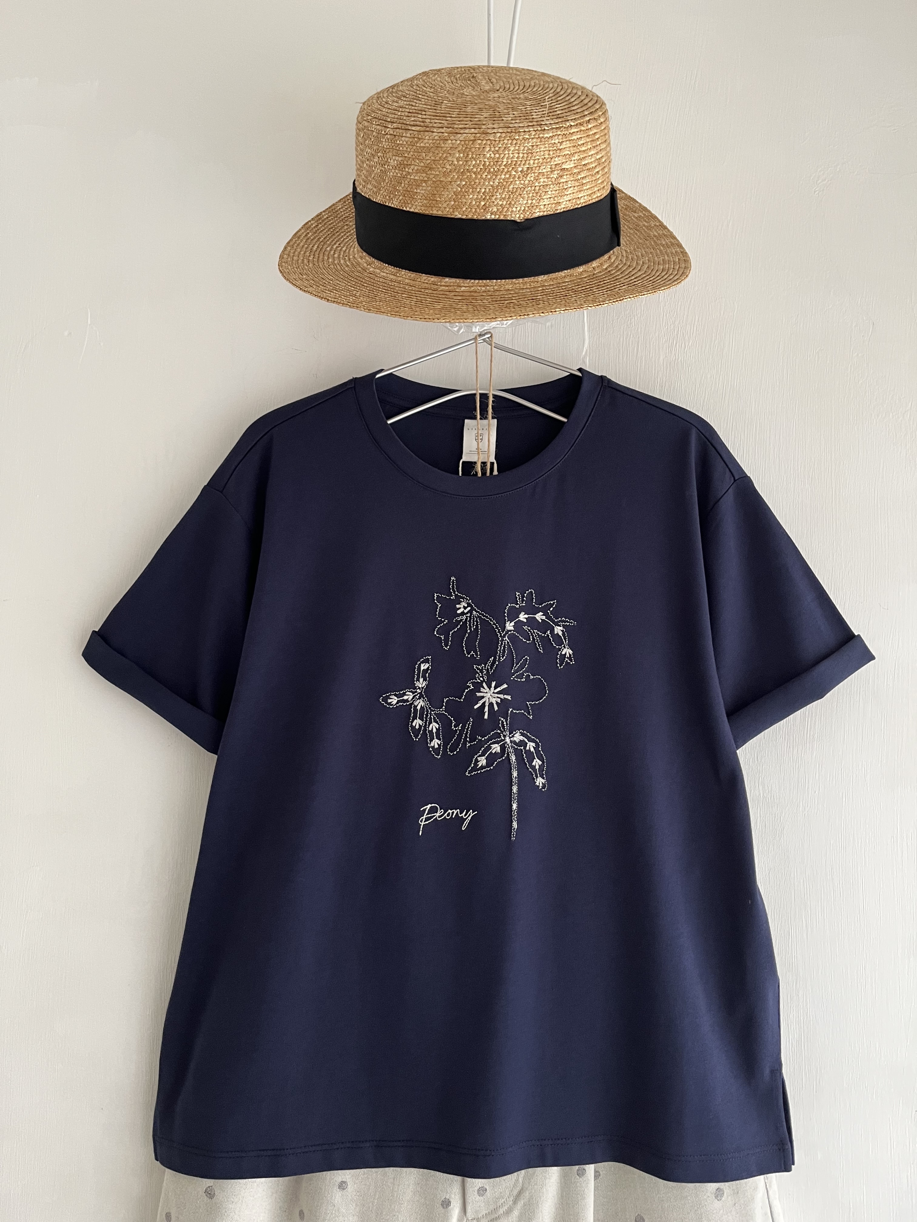 LILASIC藍色圓領刺繡花花tee