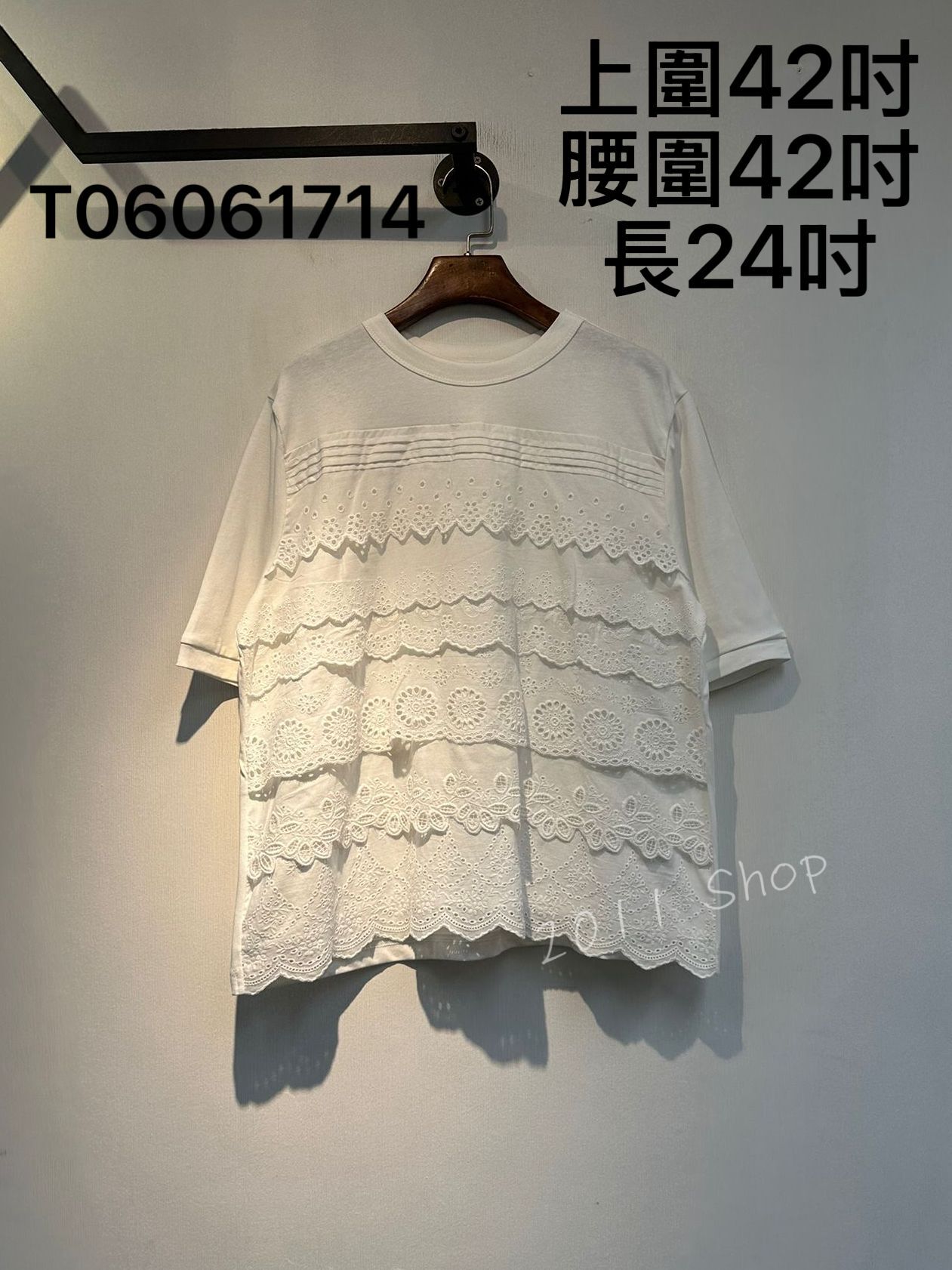 出口日本圓領層次感鏤空花邊TOP  上圍42吋 腰圍42吋 長24吋  T06061714