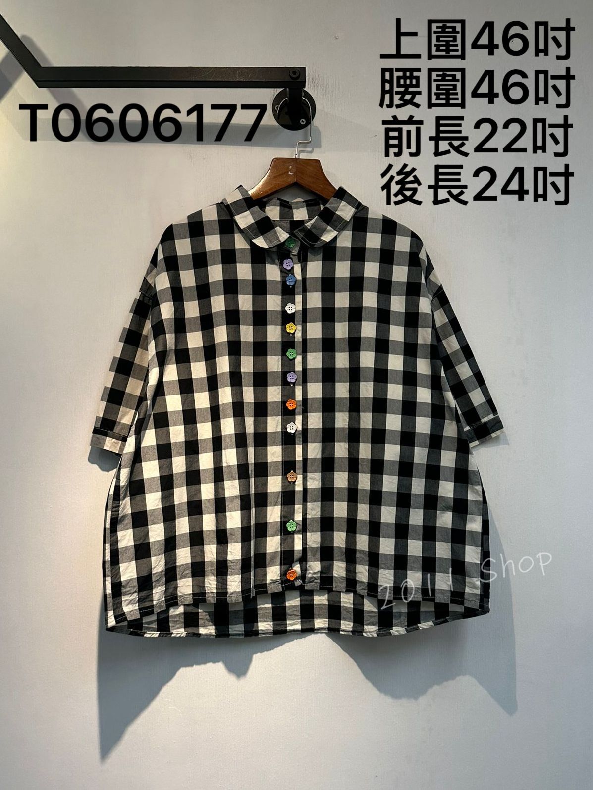 出口日本彩色花朵鈕扣格仔恤衫  上圍46吋 腰圍46吋 前長22吋 後長24吋  T0606177
