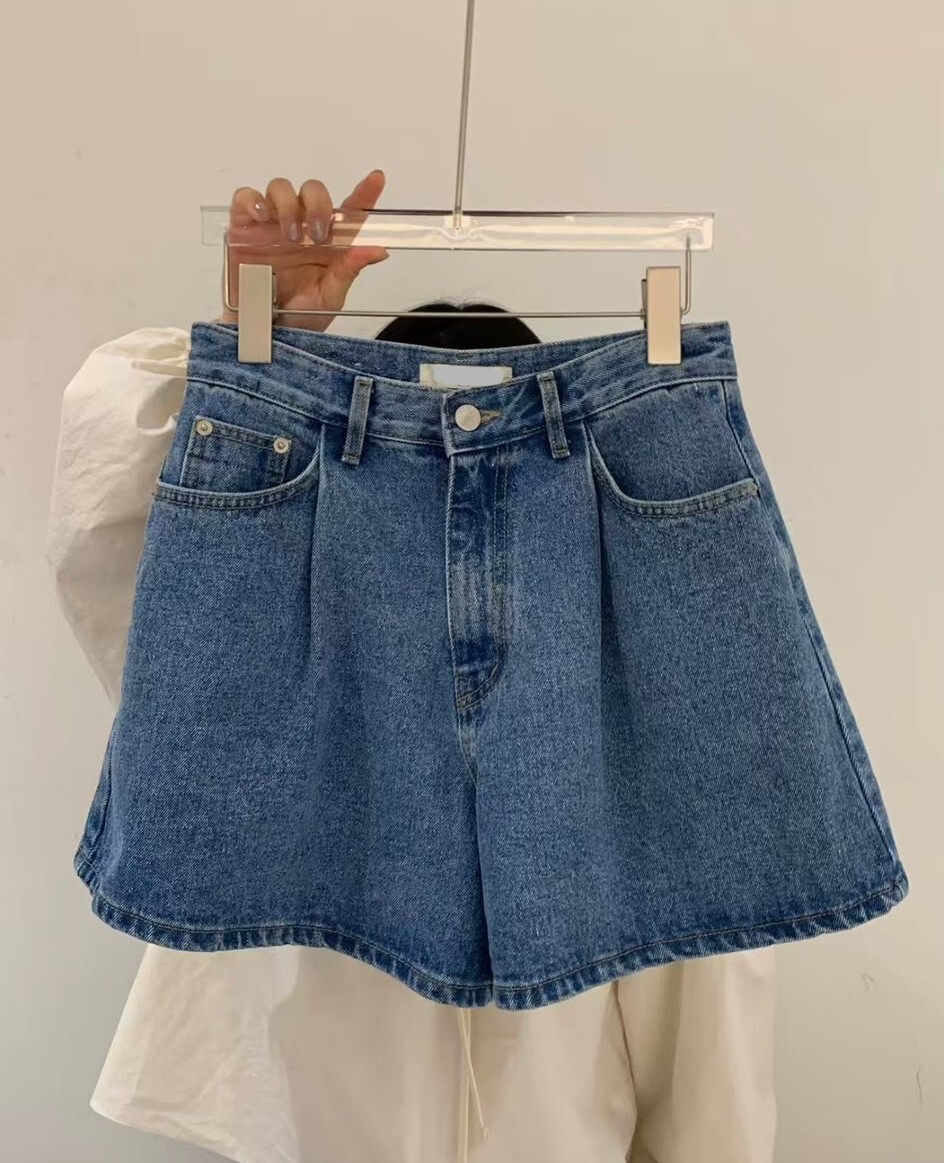 FC94  牛仔褲   S:腰28    HIP48 長14.5 / L  :腰30   HIP50 長15.5 $499 (一口價)