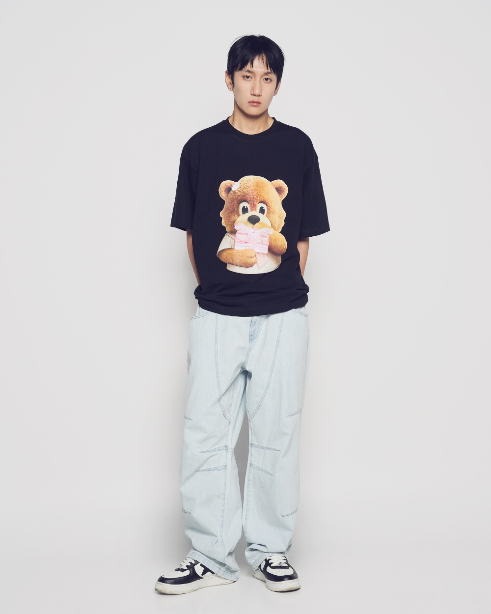 Q71 ADLV AC BEAR BABY FACE GIFT SHORT SLEEVE T-SHIRT- BLACK｜26SS-TP-SS-BF-AFG-BLK