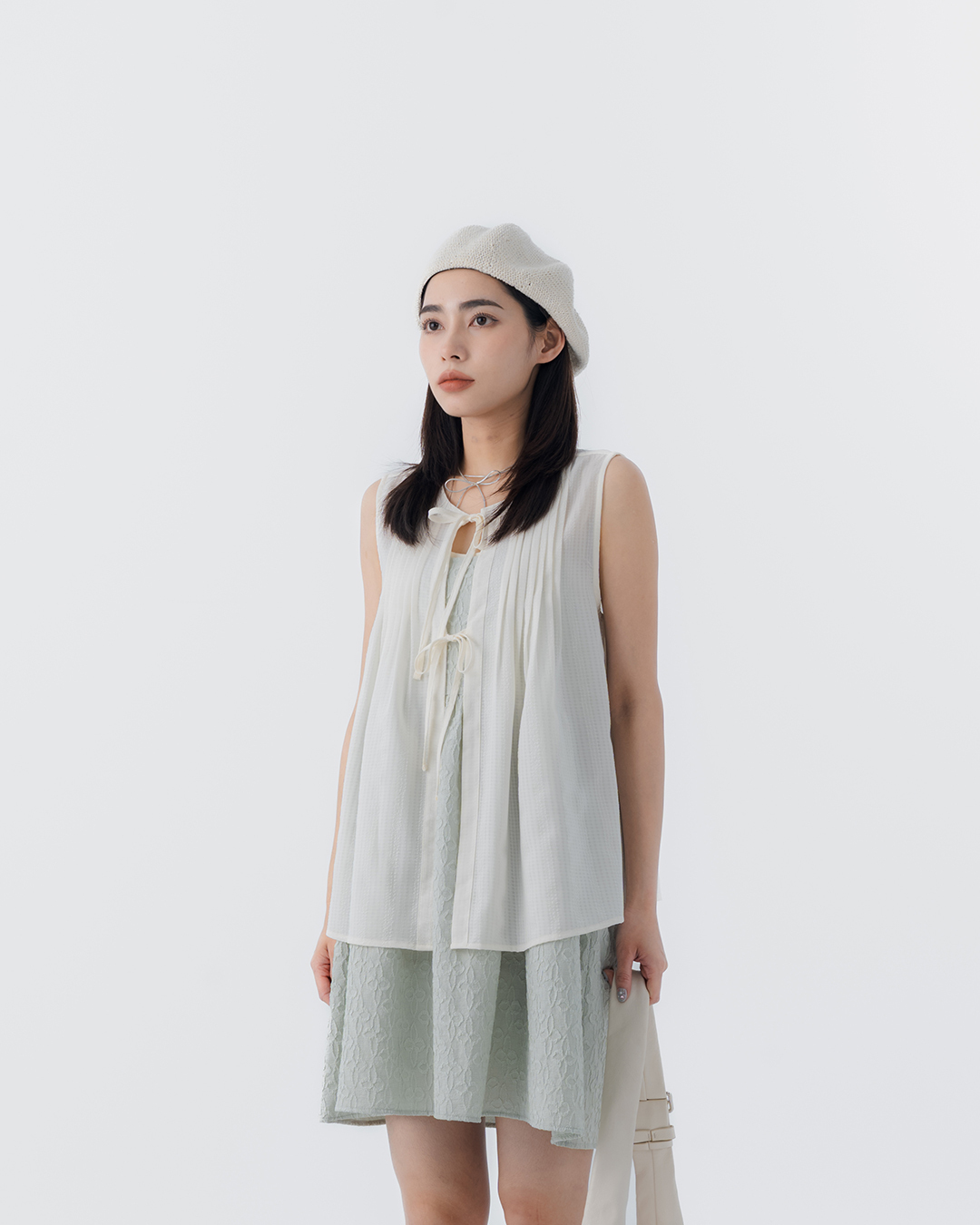 Pleated tie-up sleeveless cover-up vest, available in four colors【01099718】in stock+pre-order