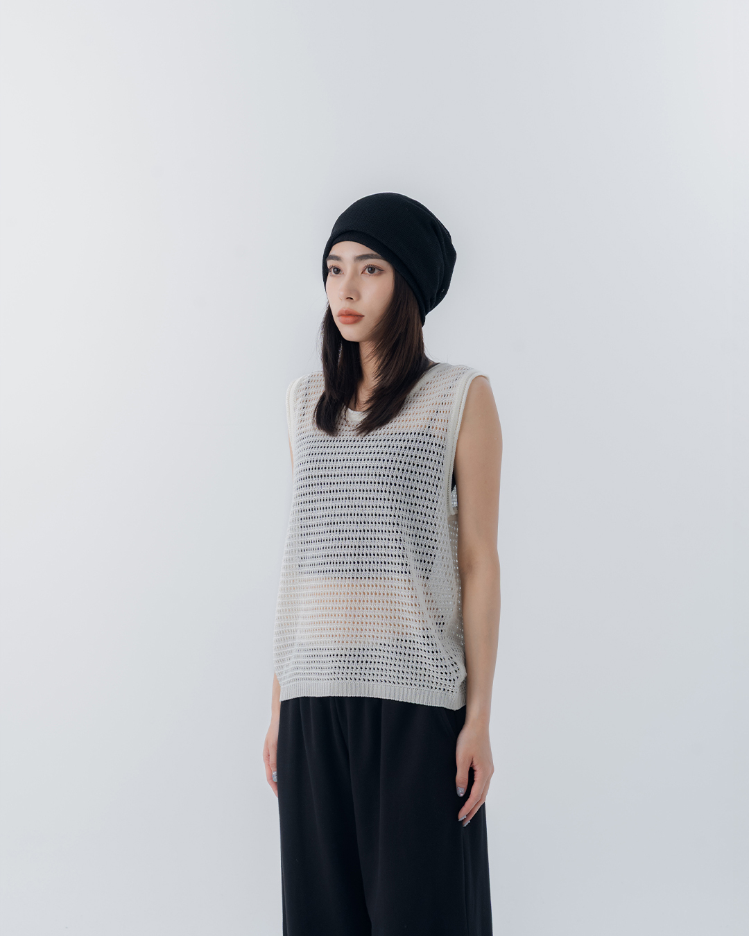 Hollow-out round neck knitted vest, available in six colors【01013531】in stock+pre-order