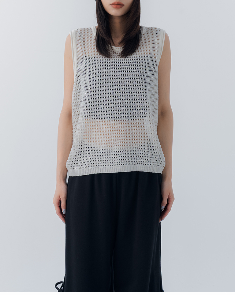 Hollow-out round neck knitted vest, available in six colors【01013531】in stock+pre-order