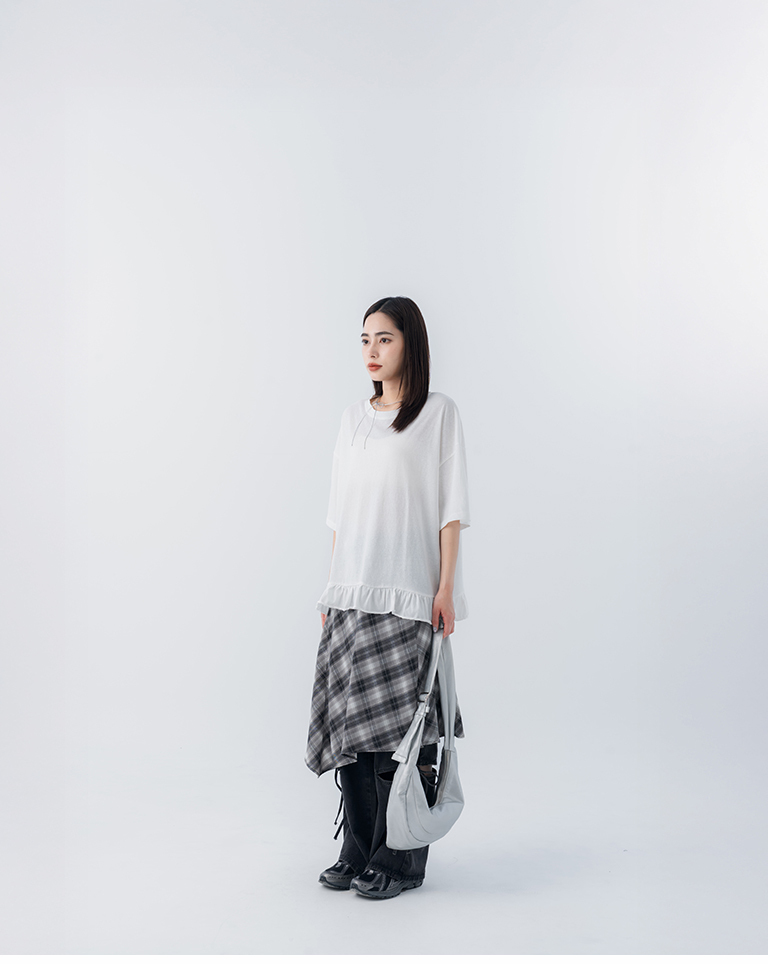 Plain wide-cut top with ruffled hem【01099743】in stock+pre-order
