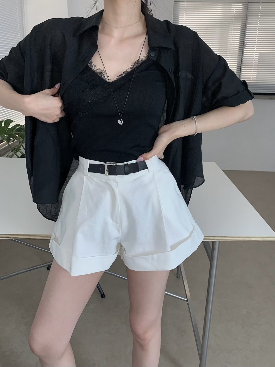 腰帶翻摺休閒短褲