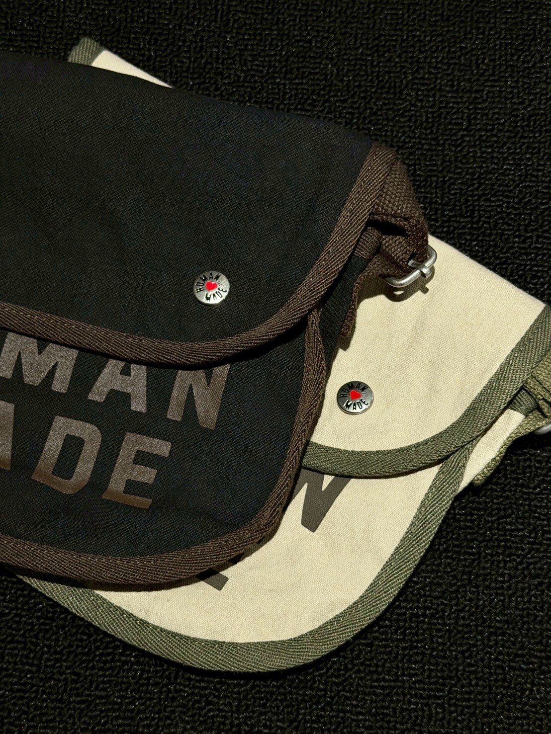 HUMAN MADE 小郵差包 肩背包