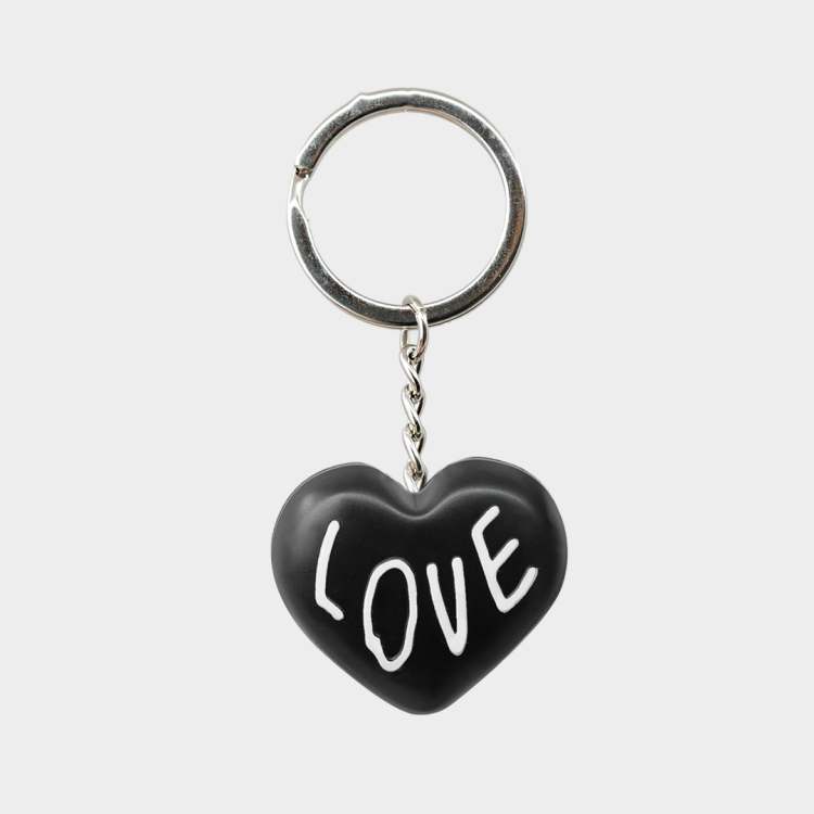 韓國 INAPSQUARE x NoPlasticSunday 紓壓按鍵吊飾 LOVE 黑色