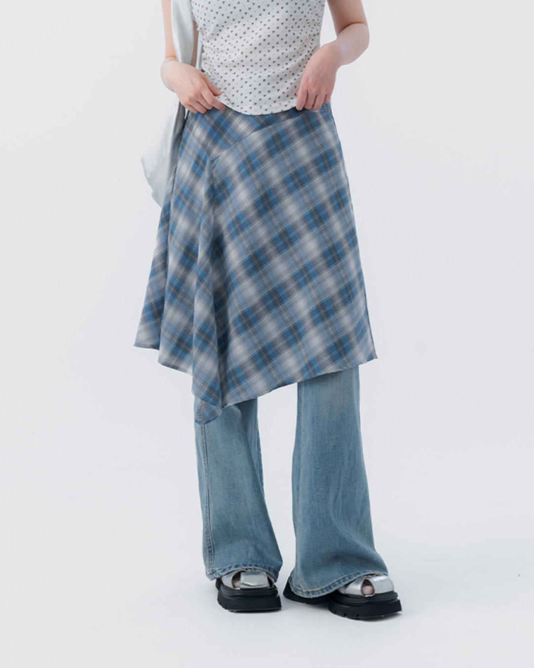 Classic plaid asymmetrical hem three-quarter skirt, available in three colors, S/M.【03021772】in stock+pre-order