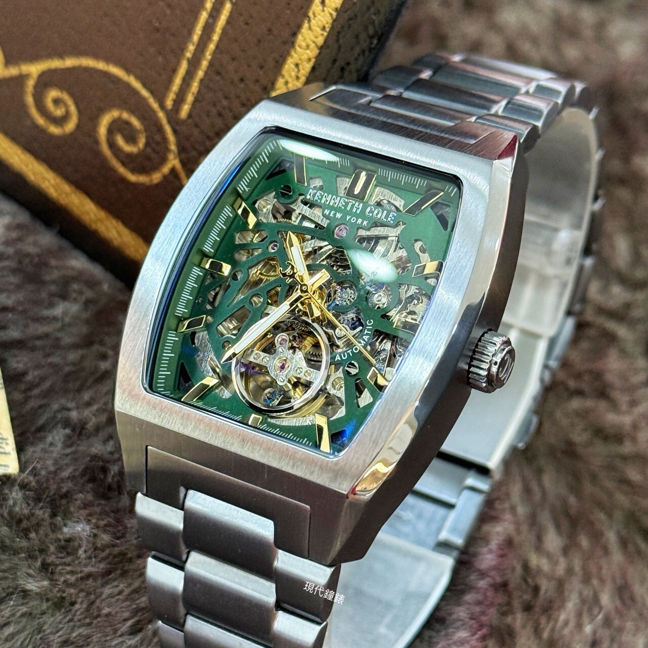 【KENNETH COLE】酒桶型透視鏤空機械紳士腕錶KCWGY0077502 40mm 現代鐘錶