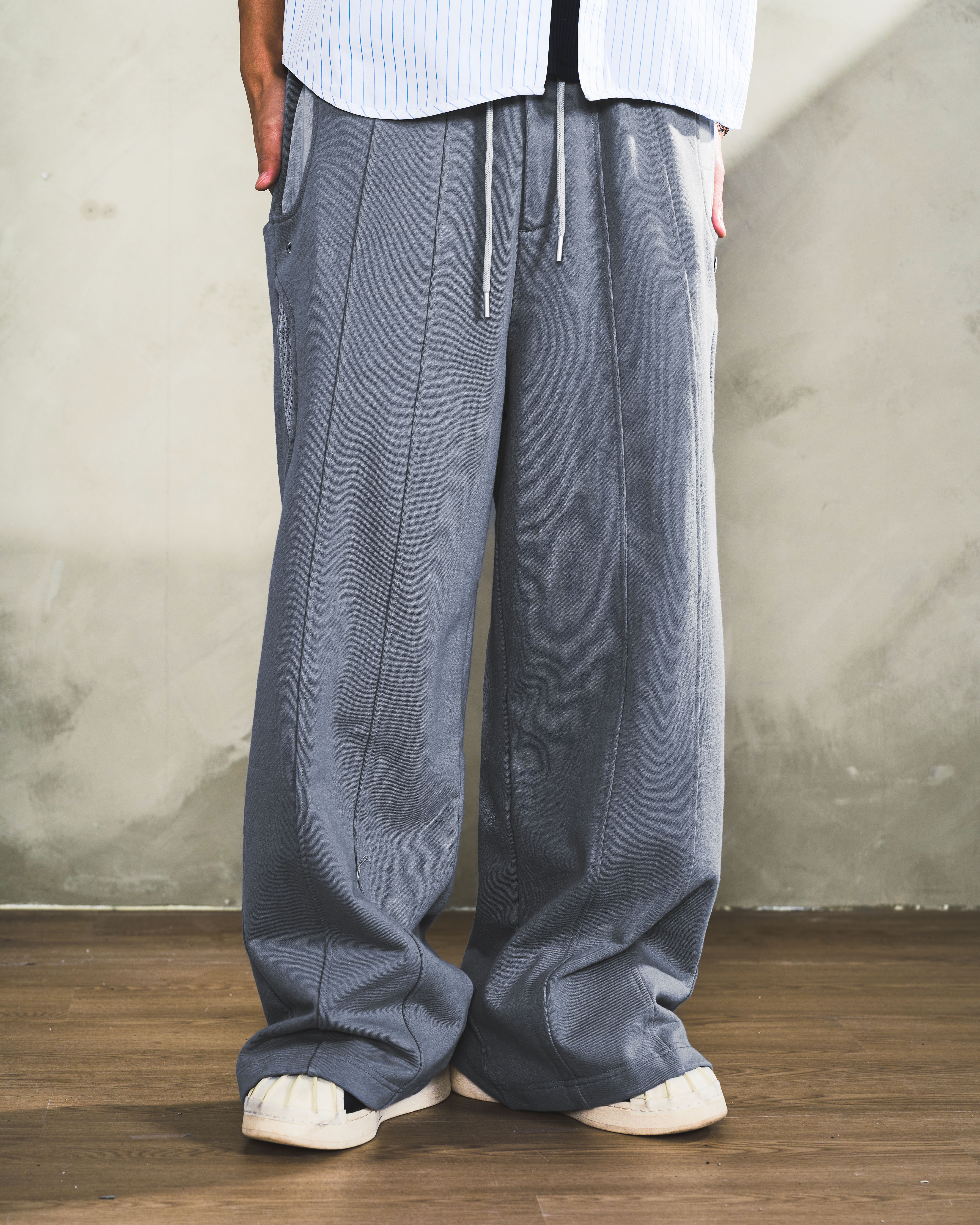 NEBULA SWEATPANTS - GREY