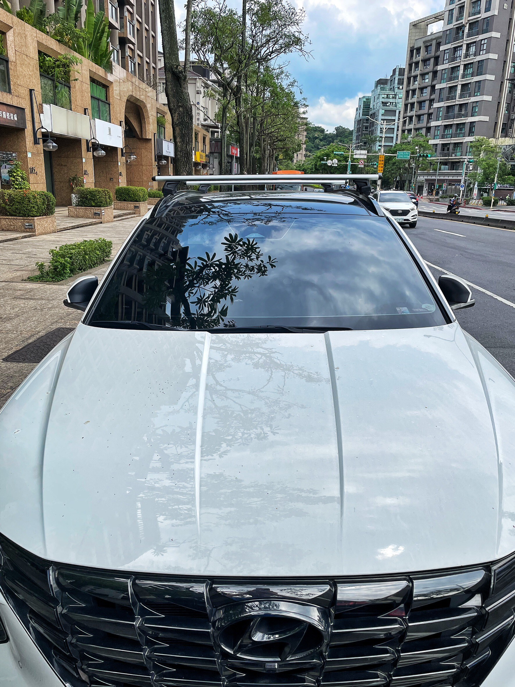 現代HYUNDAI TUCSON -THULE 車頂架 -實車安裝-unrv.台灣專業安裝