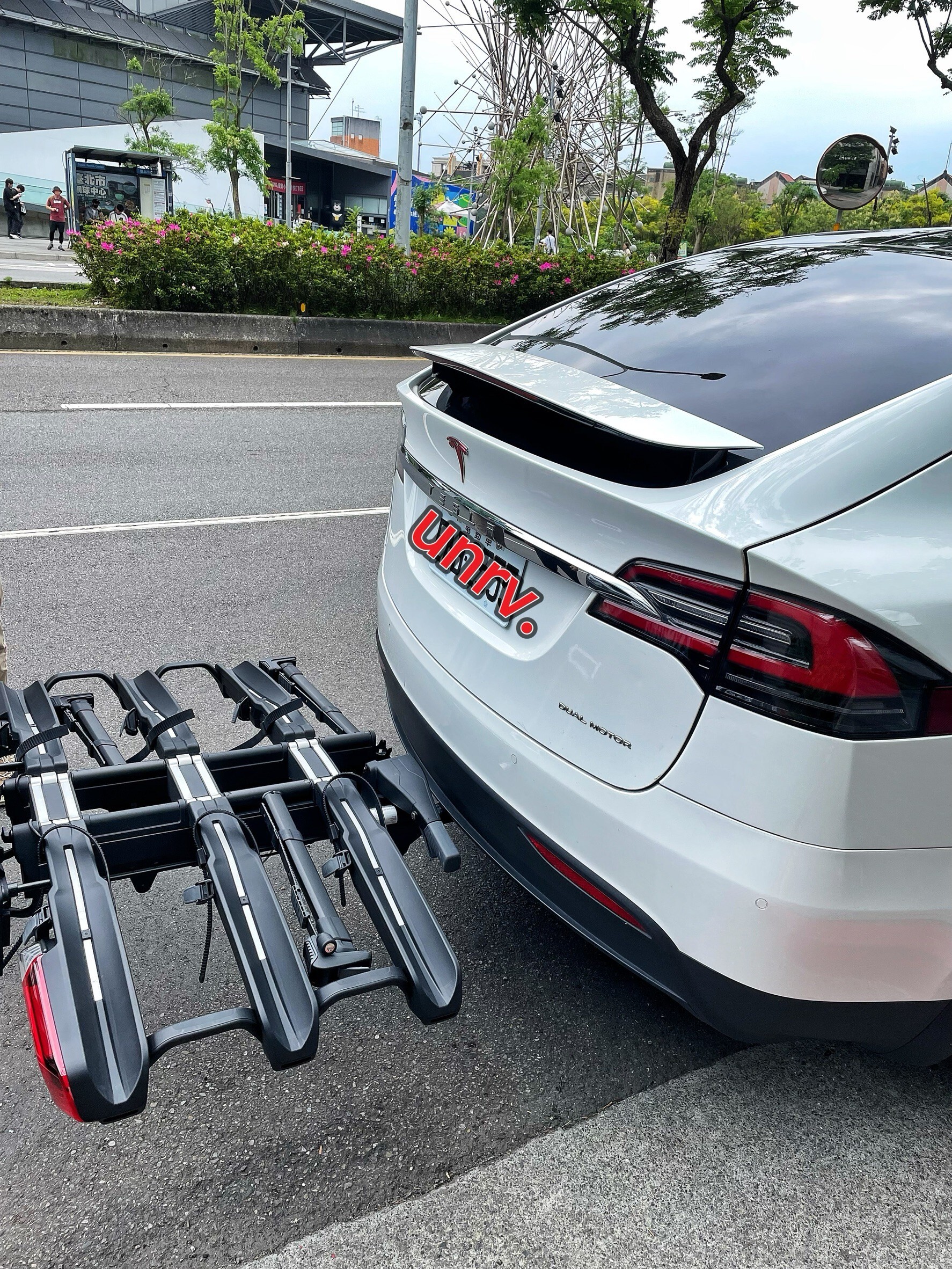特斯拉TESLA MODEL X -THULE Epos 3-拖車球單車架-實車安裝-unrv.台灣專業安裝