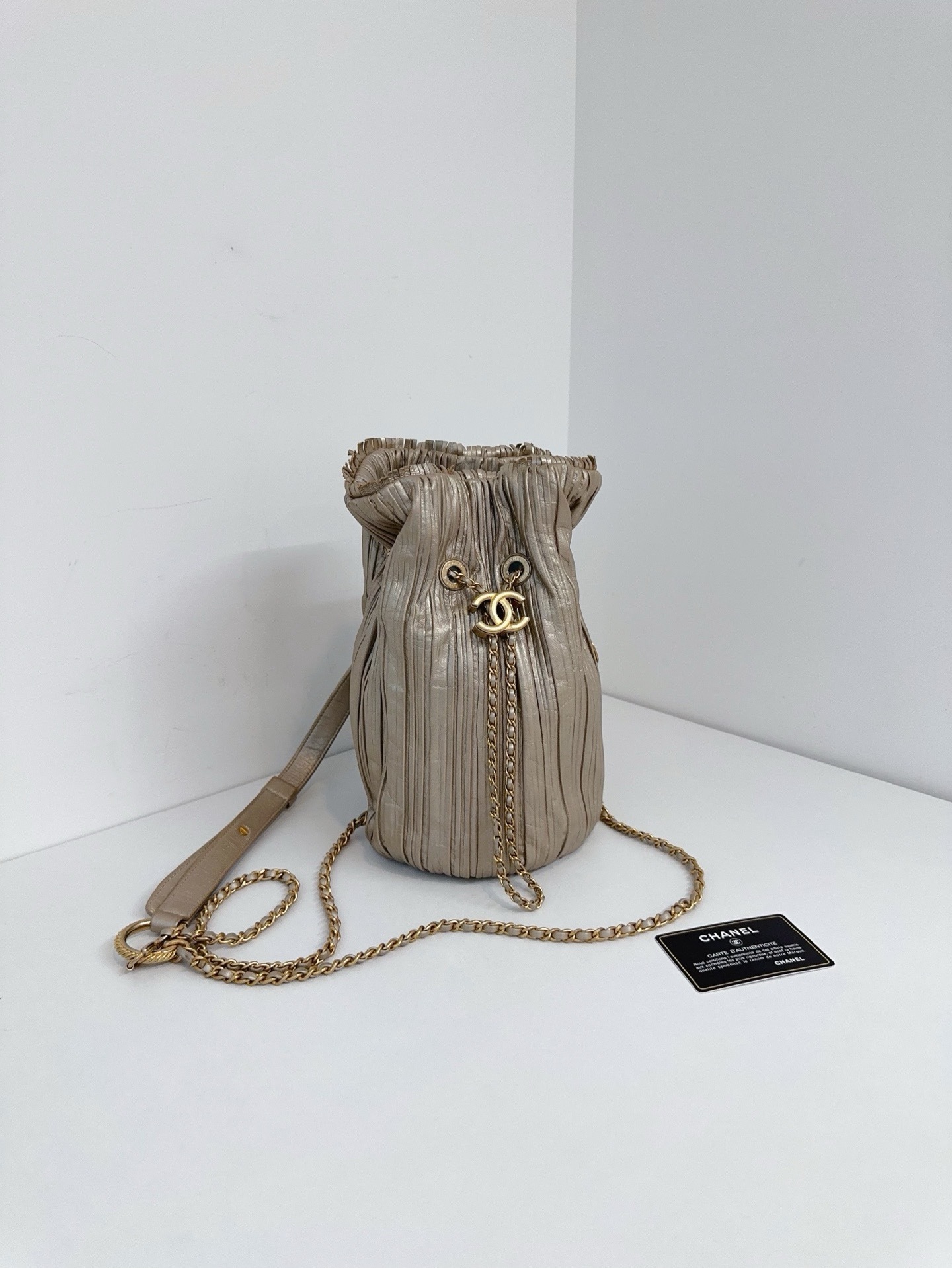 【98新】Chanel 限定希臘皺摺金幣水桶包