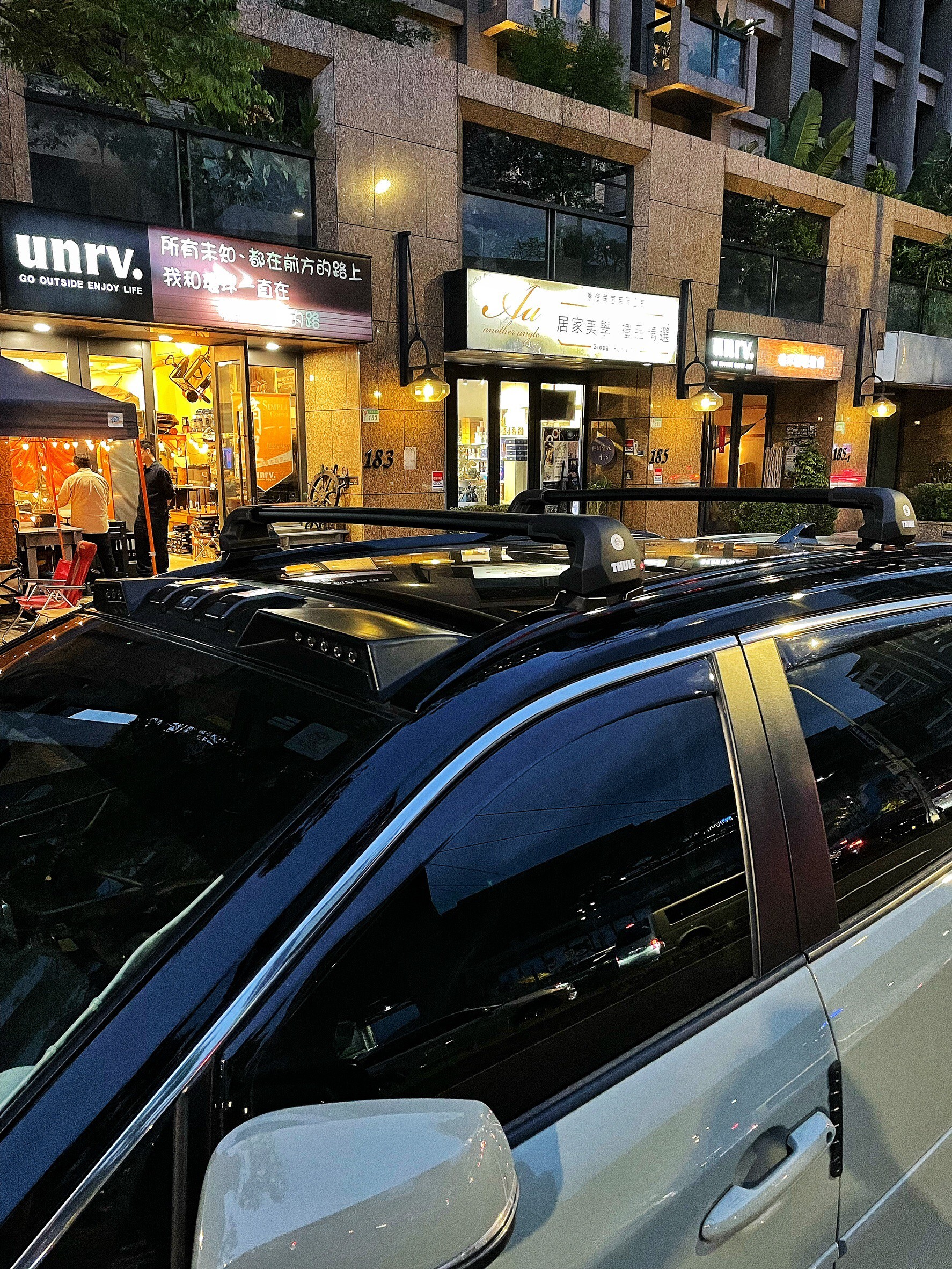 TOYOTA  2021 5代 RAV4 -THULE車頂架-車頂橫桿-Thule roofrack -實車安裝-unrv.台灣專業安裝