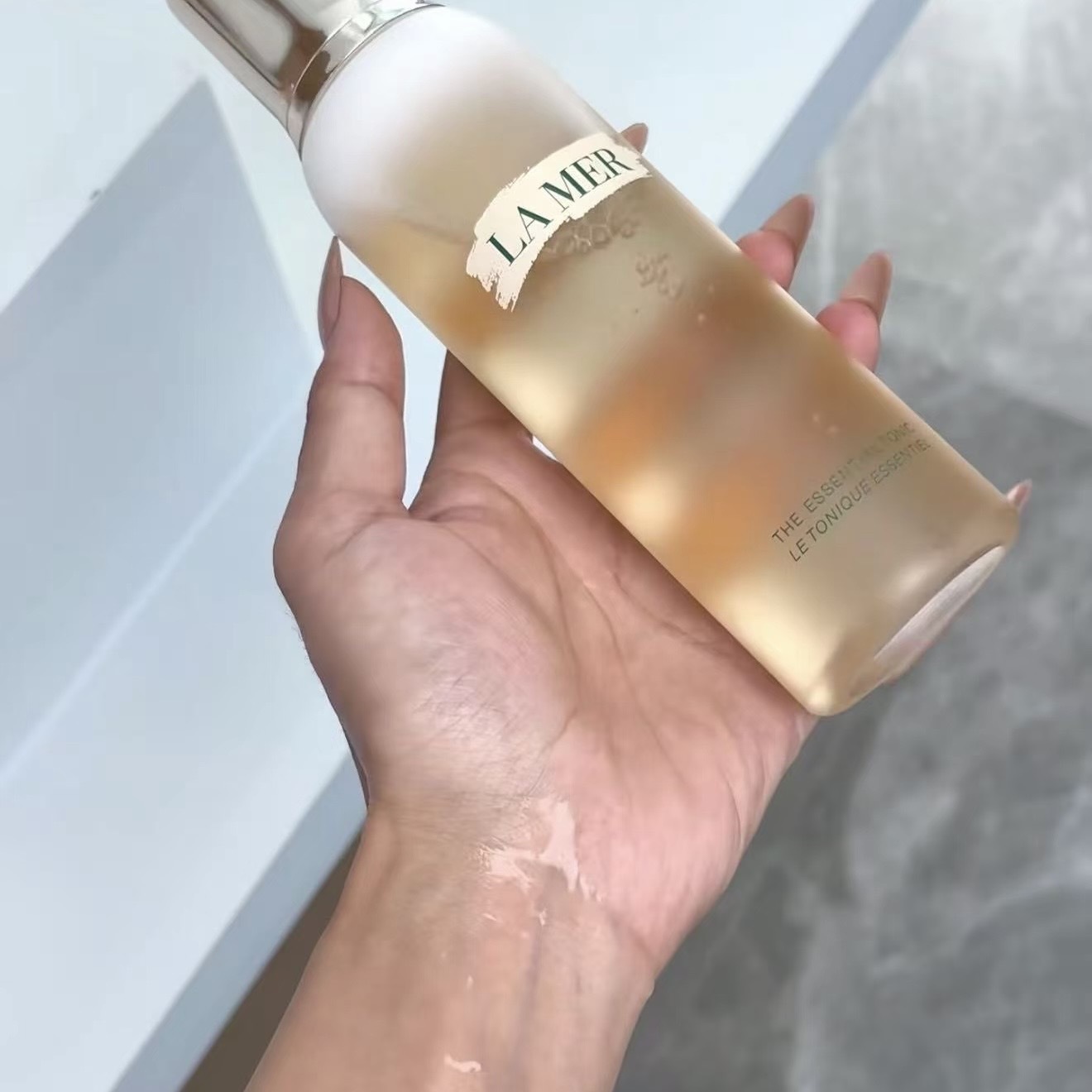 Essential tonic 海藍 之 謎 CR ME DE LA MER ザ・エッセンシャル